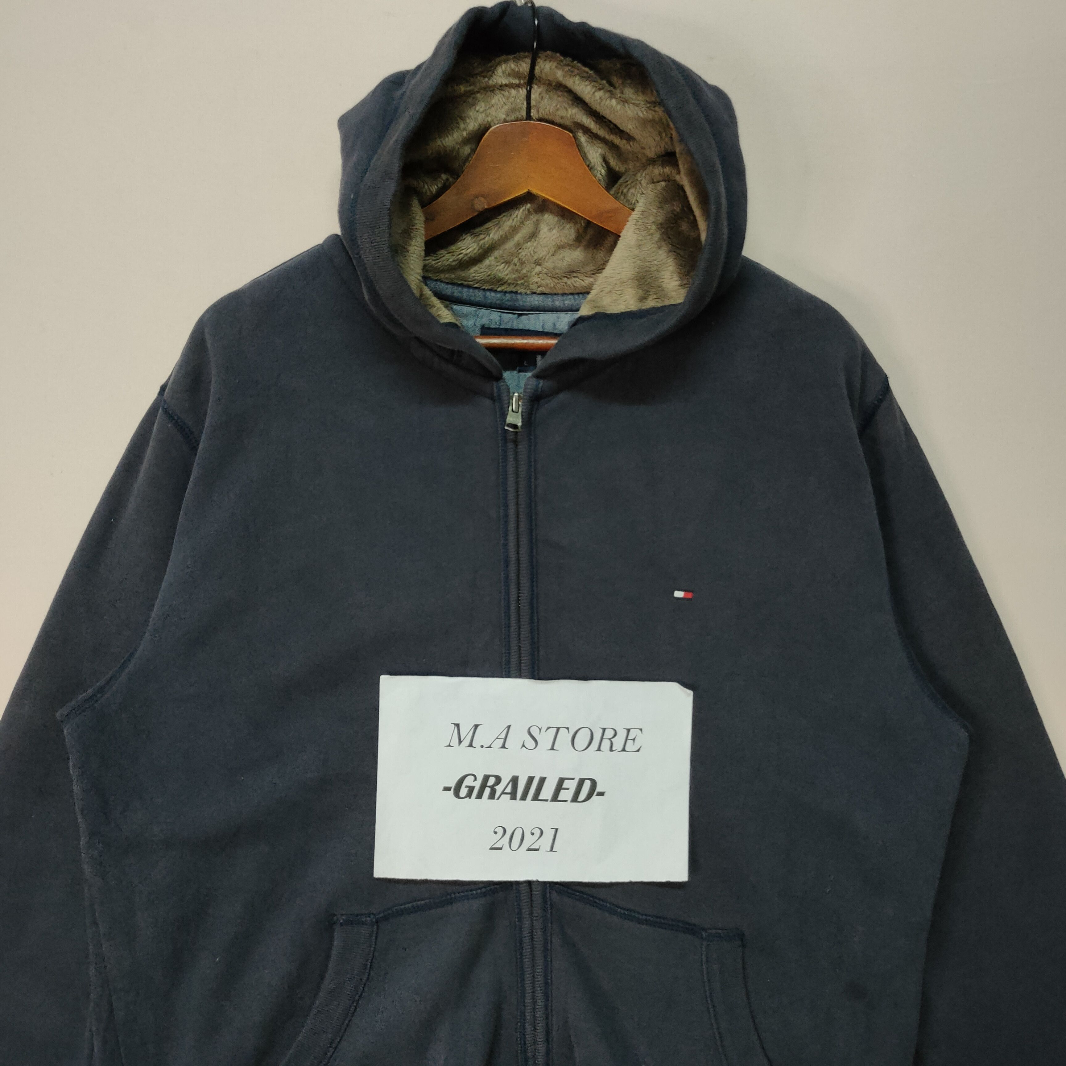 Tommy Hilfiger VINTAGE TOMMY HILFIGER EMBROIDERY SMALL LOGO SWEATER Size US L / EU 52-54 / 3 - 2 Thumbnail