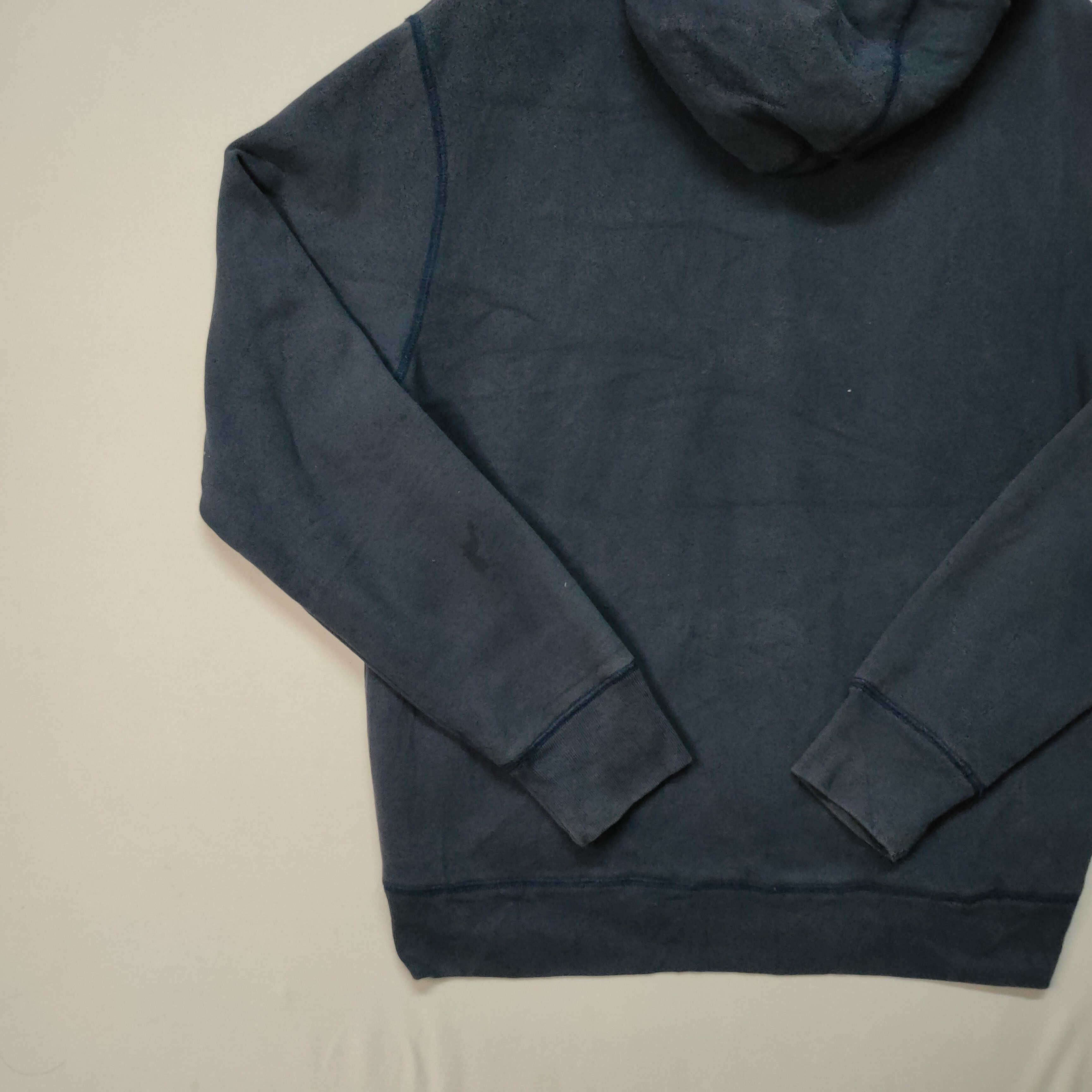Tommy Hilfiger VINTAGE TOMMY HILFIGER EMBROIDERY SMALL LOGO SWEATER Size US L / EU 52-54 / 3 - 9 Thumbnail