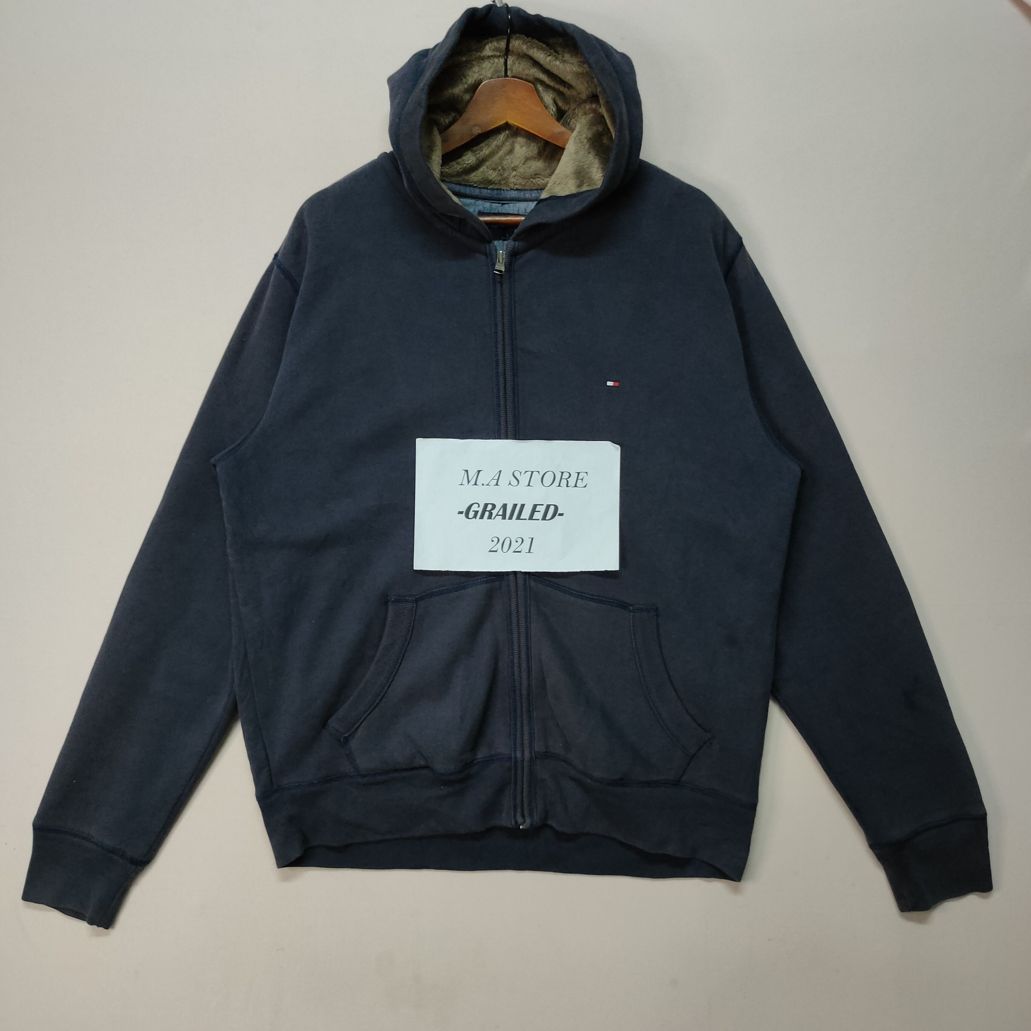 Tommy Hilfiger VINTAGE TOMMY HILFIGER EMBROIDERY SMALL LOGO SWEATER Size US L / EU 52-54 / 3 - 1 Thumbnail