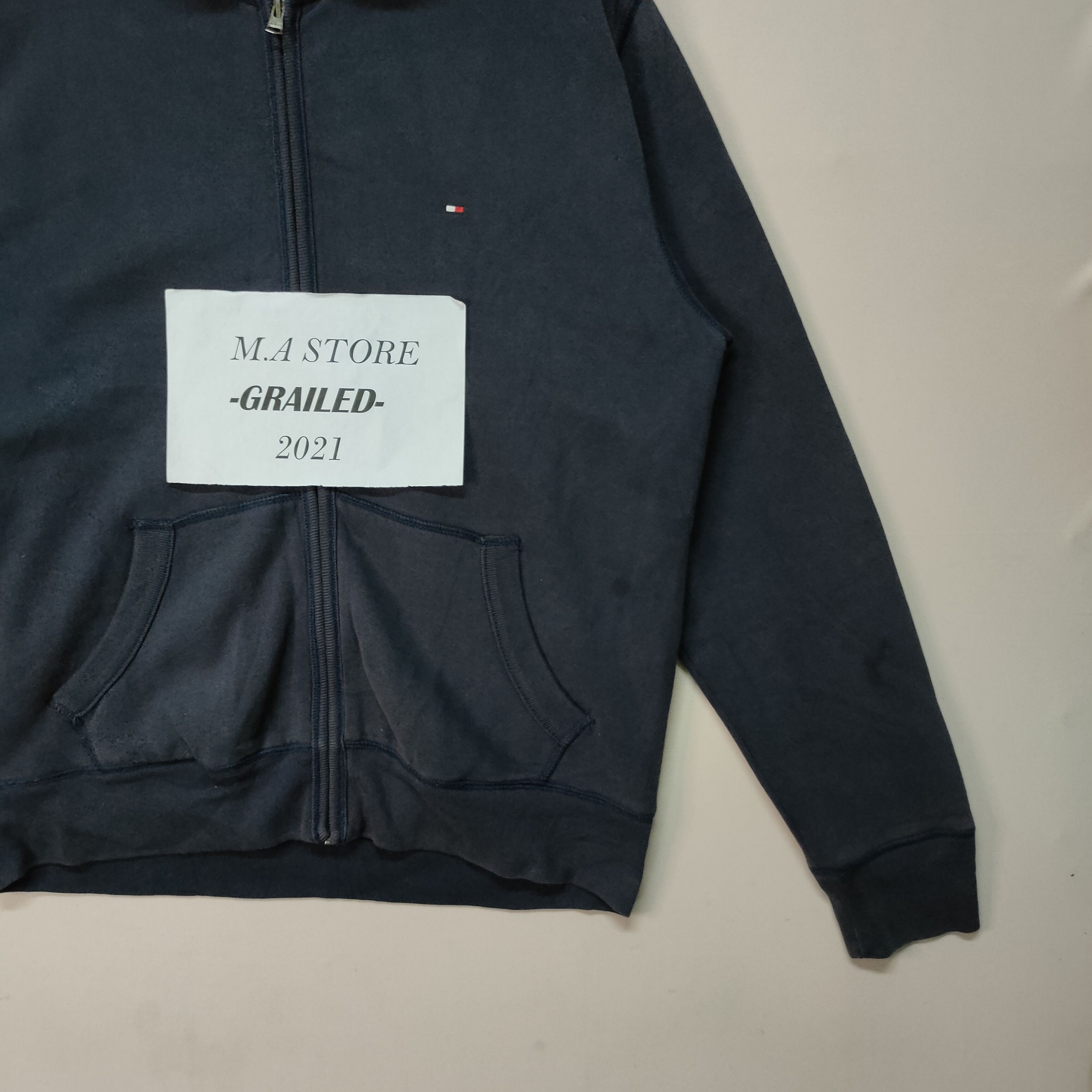 Tommy Hilfiger VINTAGE TOMMY HILFIGER EMBROIDERY SMALL LOGO SWEATER Size US L / EU 52-54 / 3 - 3 Thumbnail
