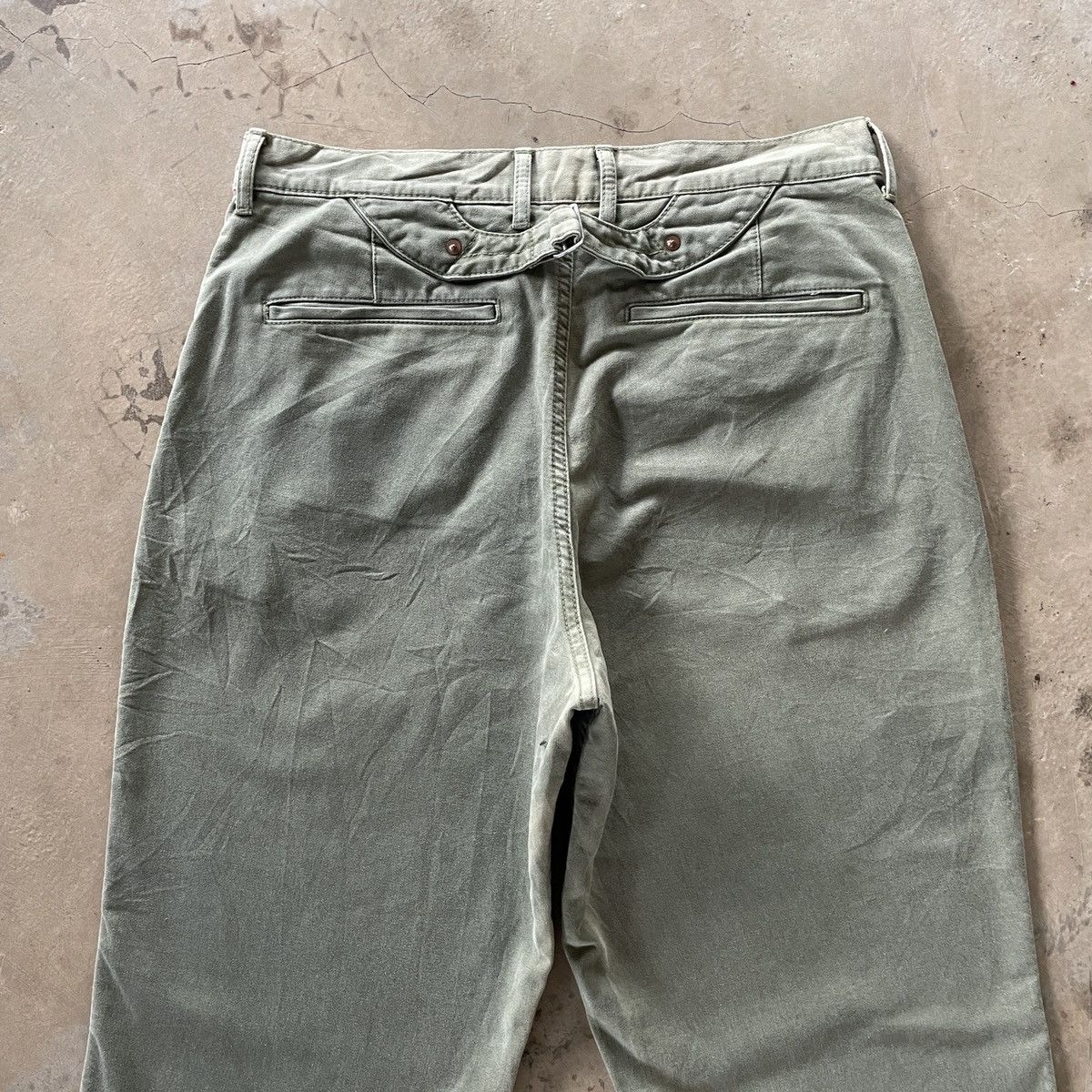 Japanese Brand Vintage Deep Blue Faded Trousers Back Buckle Casual Pants Size US 32 / EU 48 - 8 Thumbnail