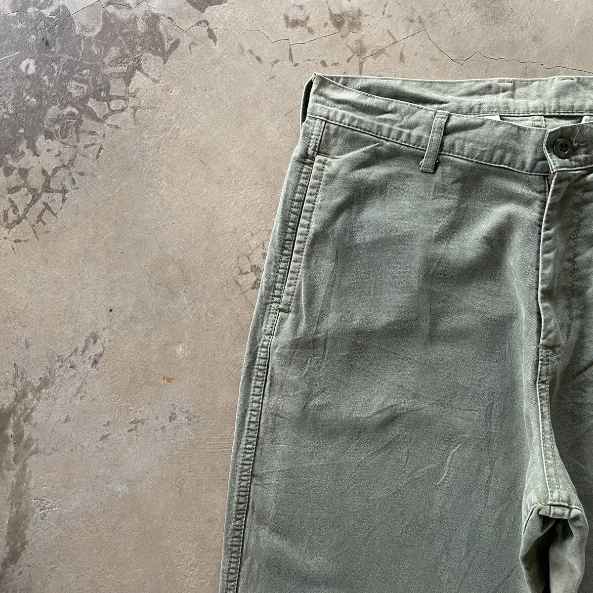 Japanese Brand Vintage Deep Blue Faded Trousers Back Buckle Casual Pants Size US 32 / EU 48 - 3 Thumbnail
