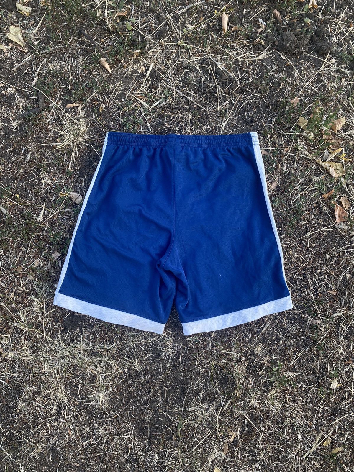 Nike Vintage 90s Nike shorts streetwear swoosh casual y2k size M Size US 32 / EU 48 - 2 Thumbnail