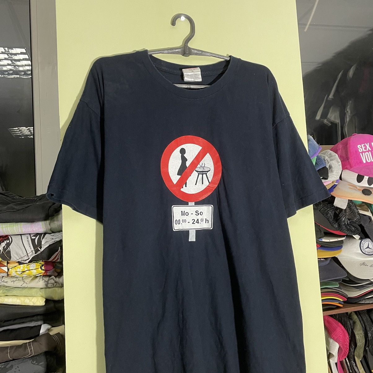 Vintage Vintage 90s Graphic Tee Barbecue Girl Humor Skate Baggy L Size US L / EU 52-54 / 3 - 5 Thumbnail