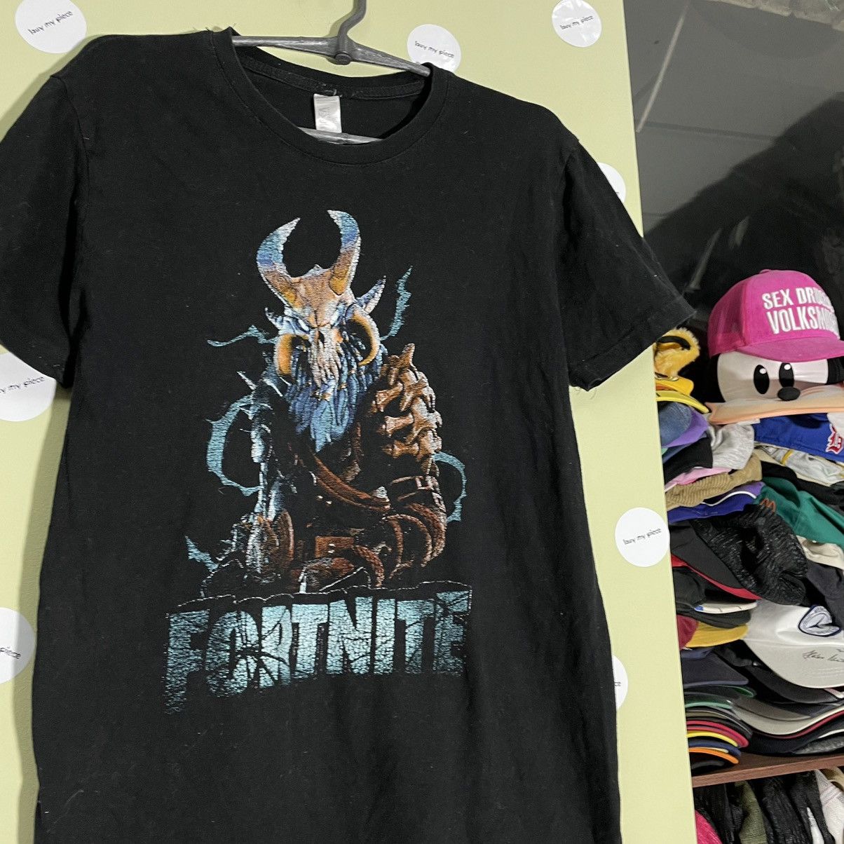 Vintage Vintage Y2K Fortnite Graphic Tee Black Horror Gaming Small Size US S / EU 44-46 / 1 - 5 Thumbnail