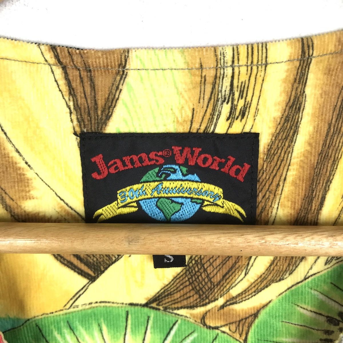 Jams World × Vintage Vintage 90s Jams World 30th Anniversary Hawaii Floral Vest Size US S / EU 44-46 / 1 - 4 Thumbnail