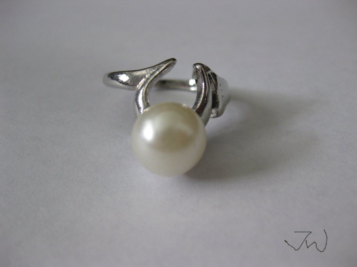 Jewelry x Silver White Pearl Bead Ring - Size 5.5 in Silver, Women's