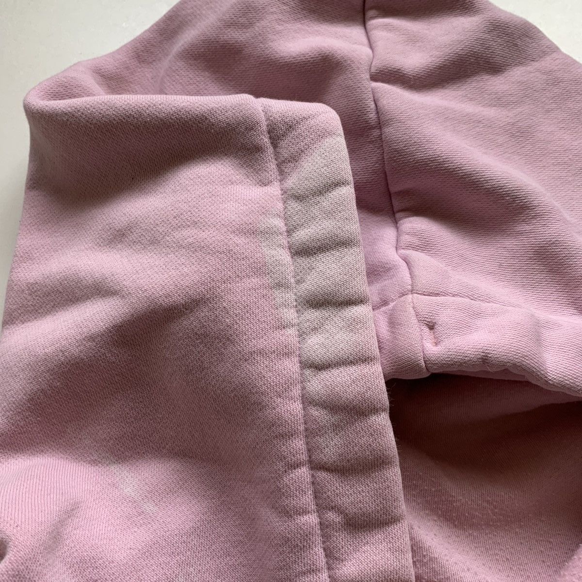 Adidas Vintage Adidas Embroidered Center Logo Hoodie Pink Large Size US L / EU 52-54 / 3 - 4 Thumbnail