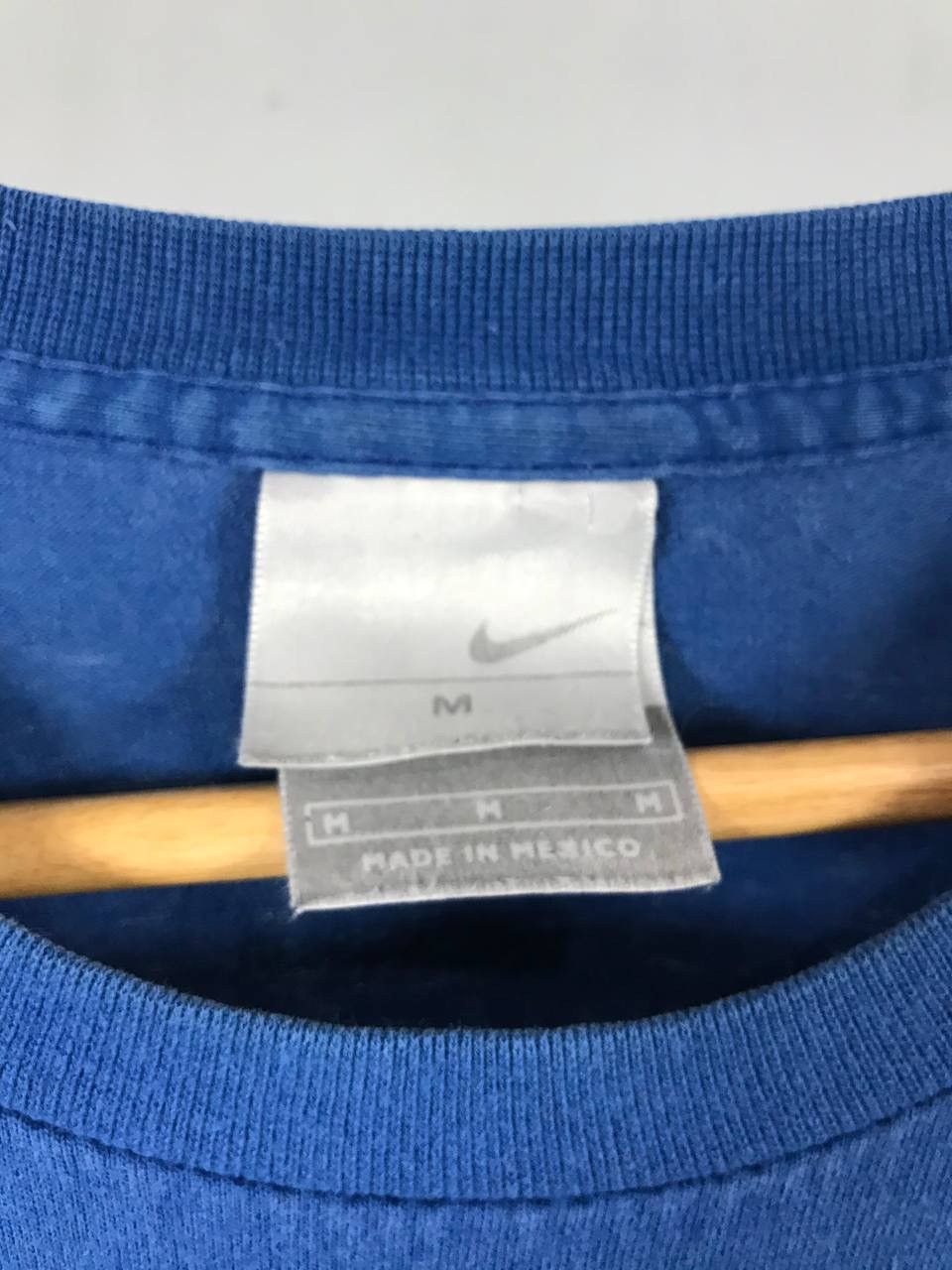Nike × Vintage Nike swoosh streetwear vintage center logo longsleeve Size US M / EU 48-50 / 2 - 5 Thumbnail