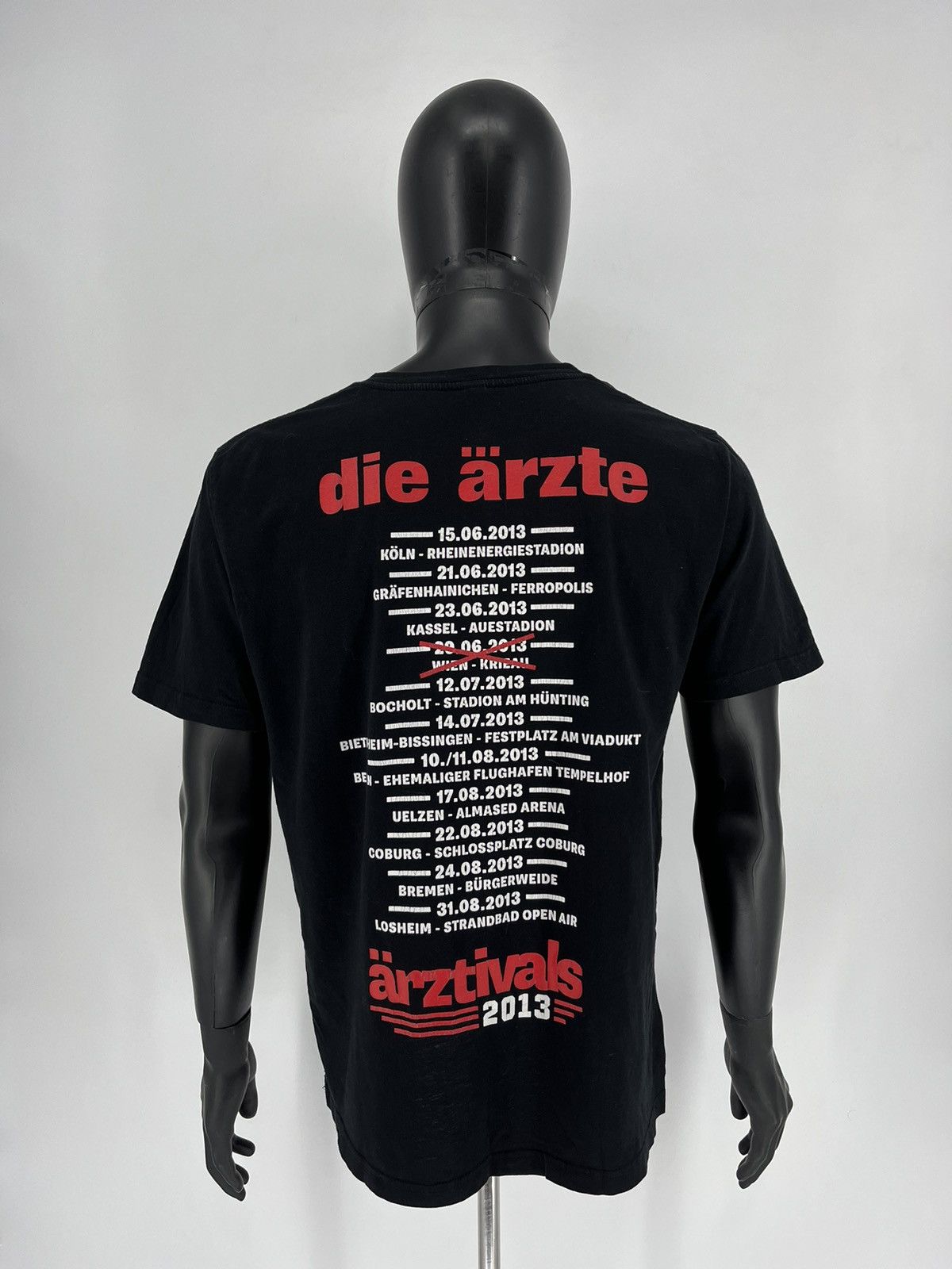 Band Tees Vintage Y2K Band Shirt Arztivals 2013 Tour SSTREETWEARhirt Size US L / EU 52-54 / 3 - 7 Thumbnail