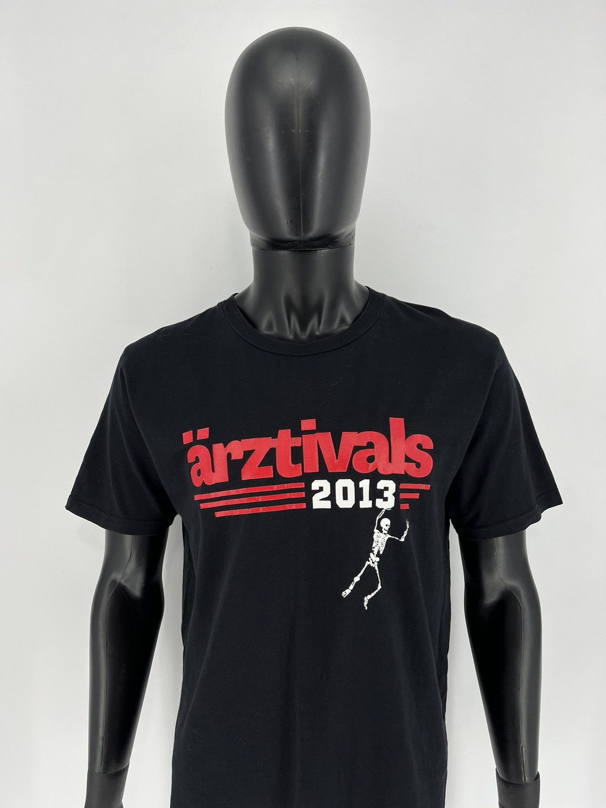 Band Tees Vintage Y2K Band Shirt Arztivals 2013 Tour SSTREETWEARhirt Size US L / EU 52-54 / 3 - 1 Thumbnail