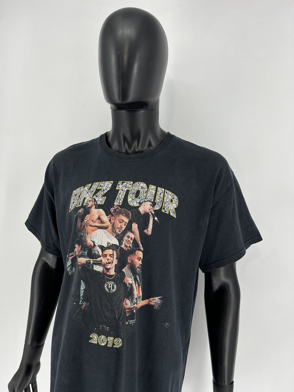 Band Tees Vintage Tshirt Y2K Bananahaze "BHZ" Tour 2019 Size US XL / EU 56 / 4 - 4 Thumbnail