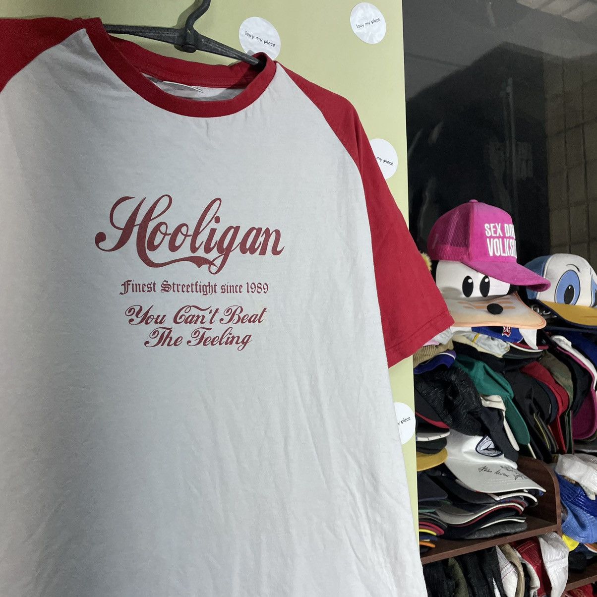 Vintage Vintage 90s Hooligan Graphic Tee Raglan Cream Red Goth M Size US M / EU 48-50 / 2 - 5 Thumbnail