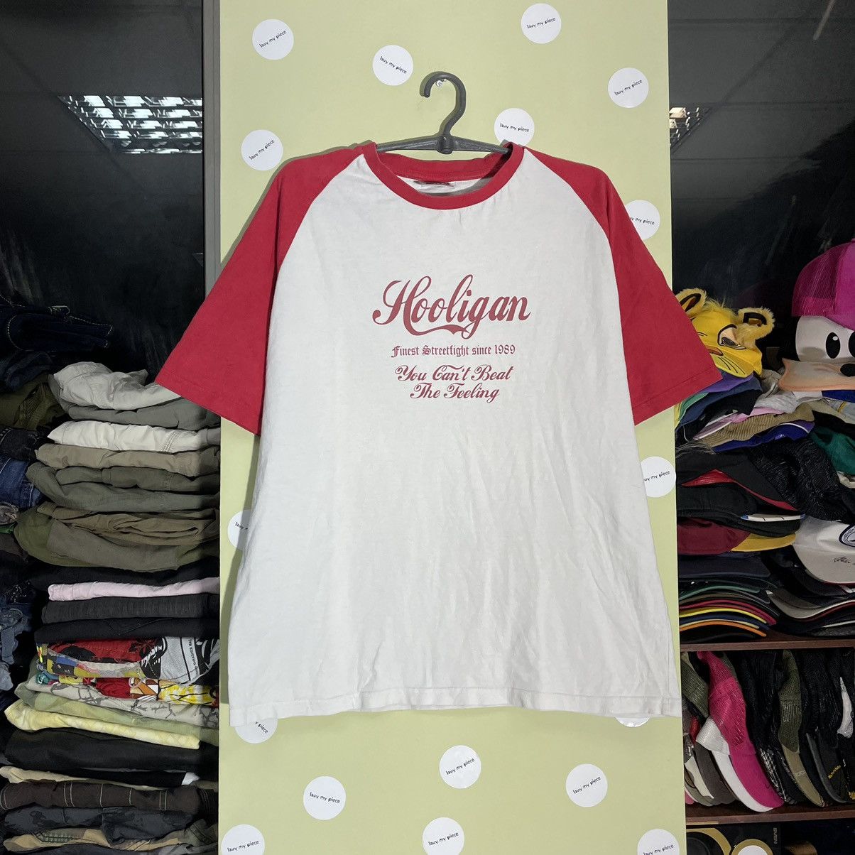 Vintage Vintage 90s Hooligan Graphic Tee Raglan Cream Red Goth M Size US M / EU 48-50 / 2 - 1 Thumbnail