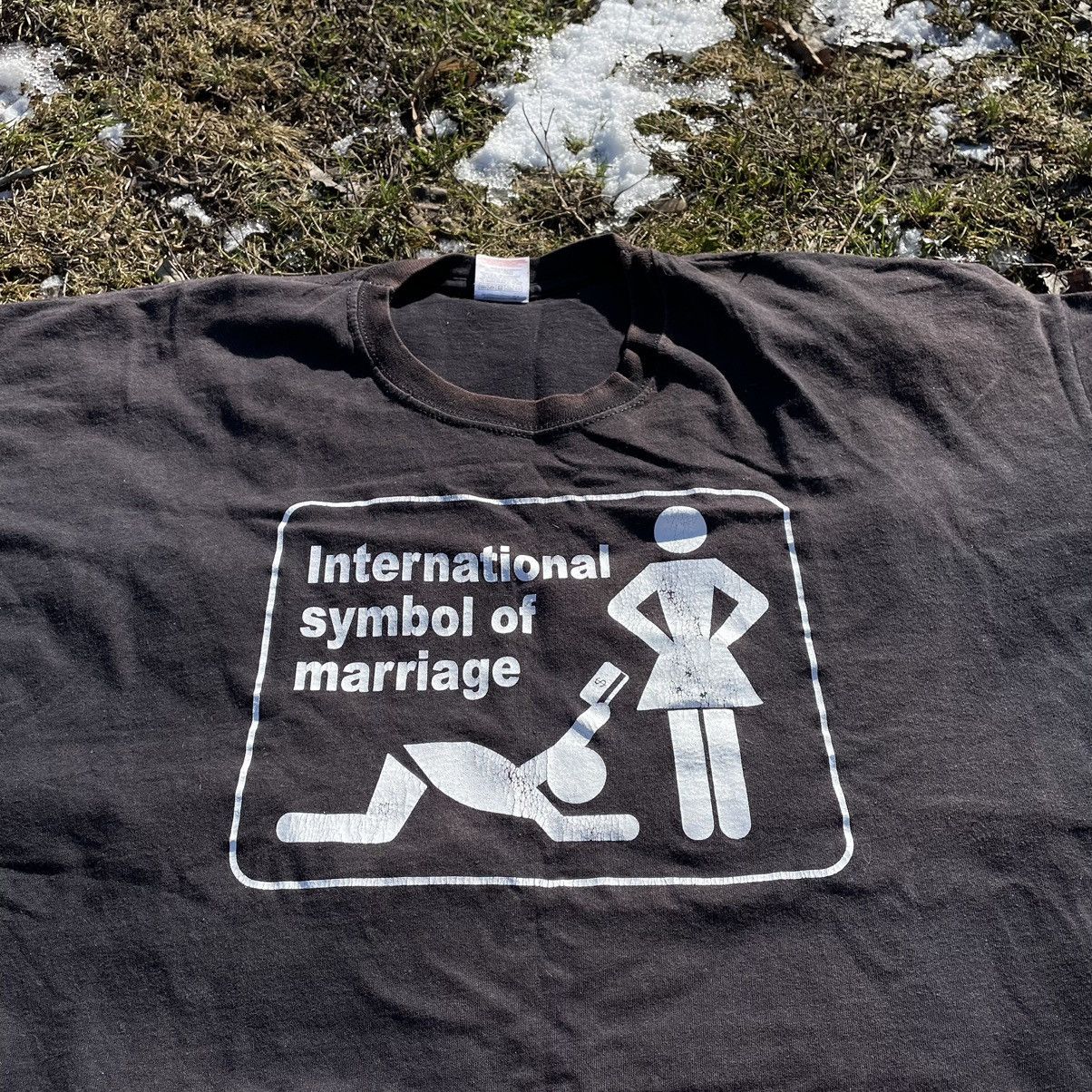 Vintage Vintage Y2K Graphic Tee International Symbol Marriage Skate Size US XL / EU 56 / 4 - 2 Thumbnail
