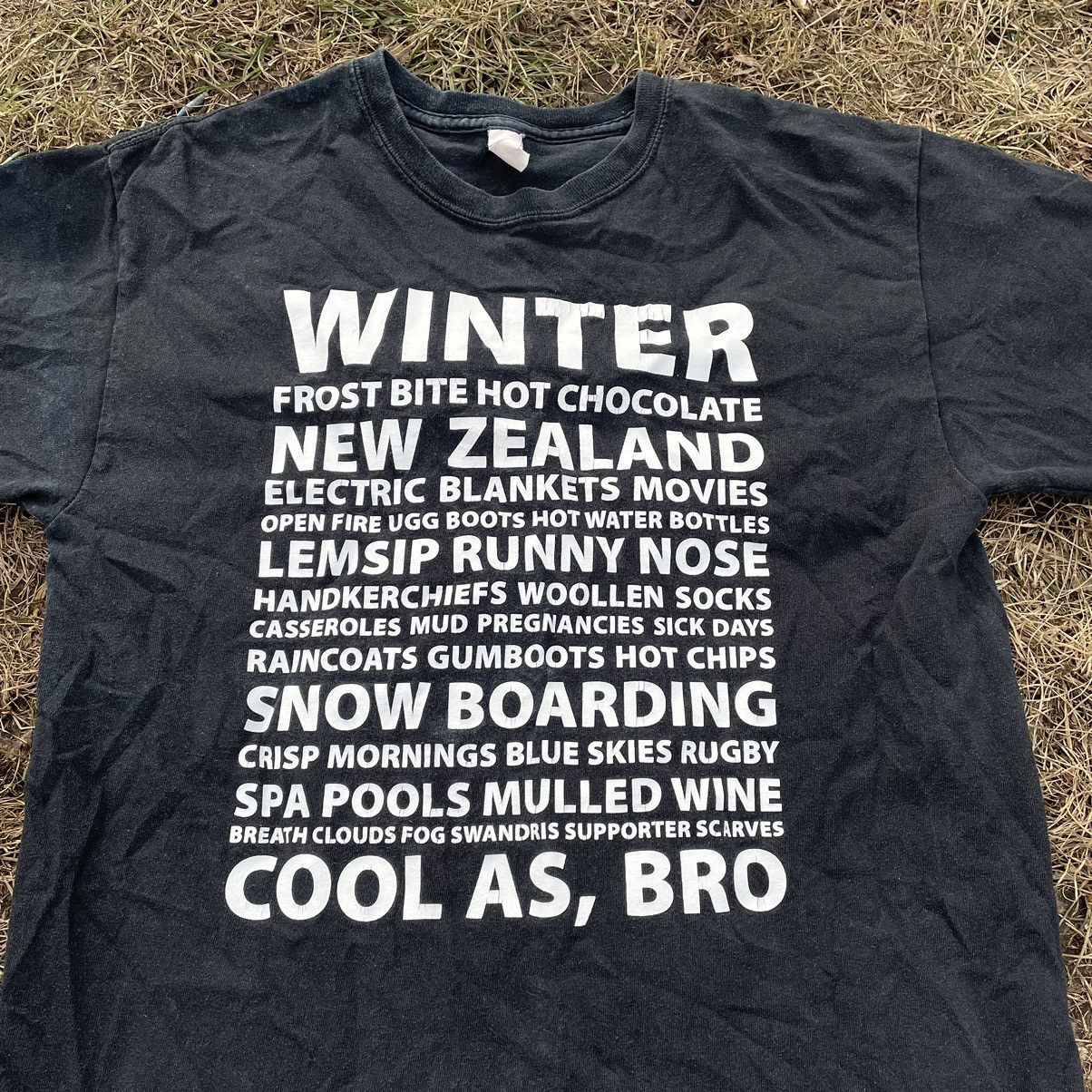 Vintage Vintage 90s New Zealand Graphic Tee Sun Faded Streetwear L Size US L / EU 52-54 / 3 - 1 Thumbnail