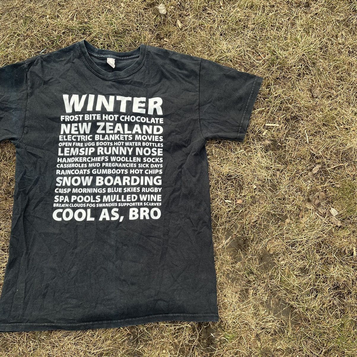 Vintage Vintage 90s New Zealand Graphic Tee Sun Faded Streetwear L Size US L / EU 52-54 / 3 - 3 Thumbnail