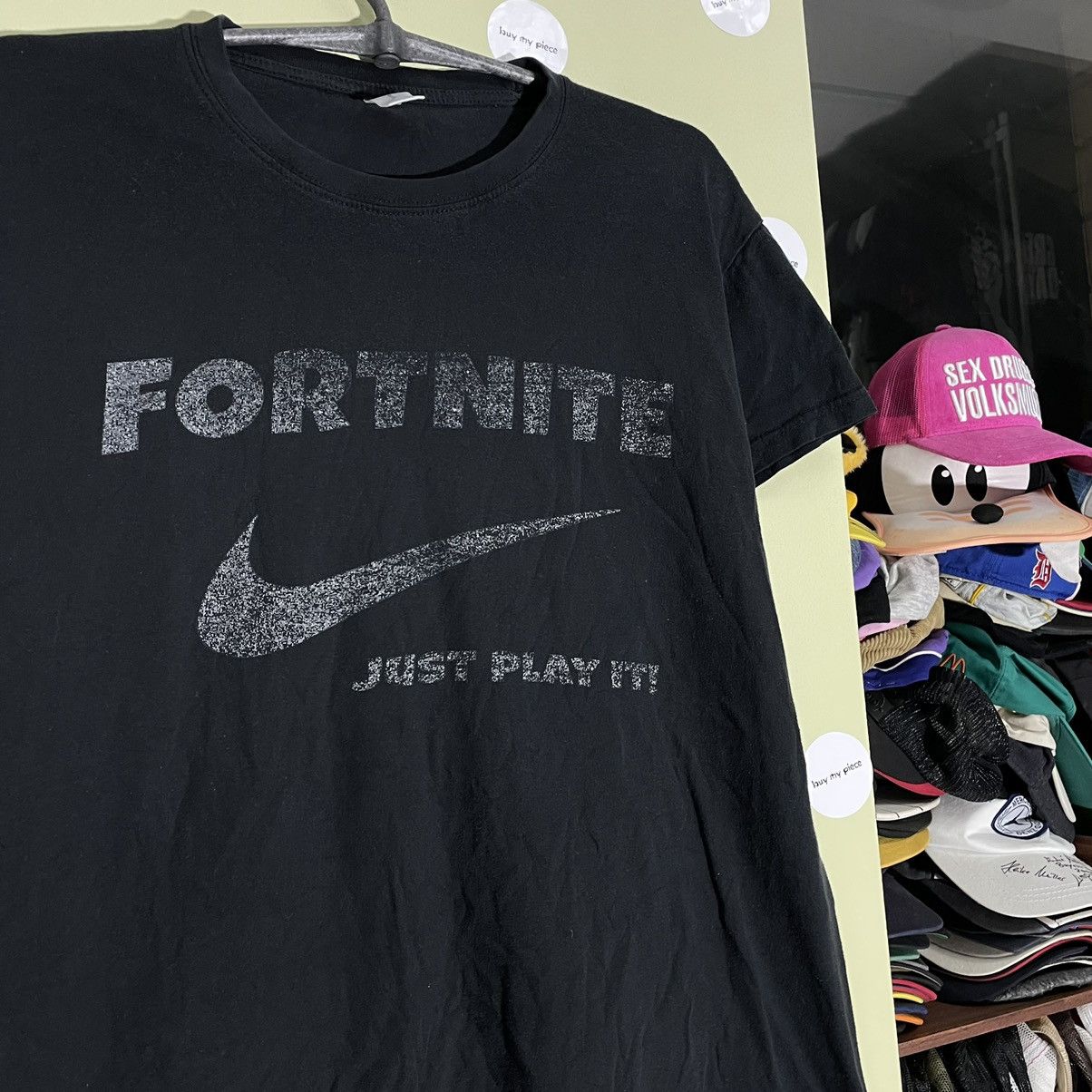Vintage Vintage Y2K Nike Fortnite Graphic Tee Faded Black Grail S Size US S / EU 44-46 / 1 - 5 Thumbnail