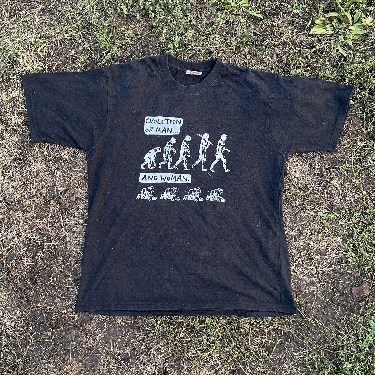 Vintage Vintage Y2K Graphic Tee Evolution Print Humor Streetwear L Size US L / EU 52-54 / 3 - 1 Thumbnail