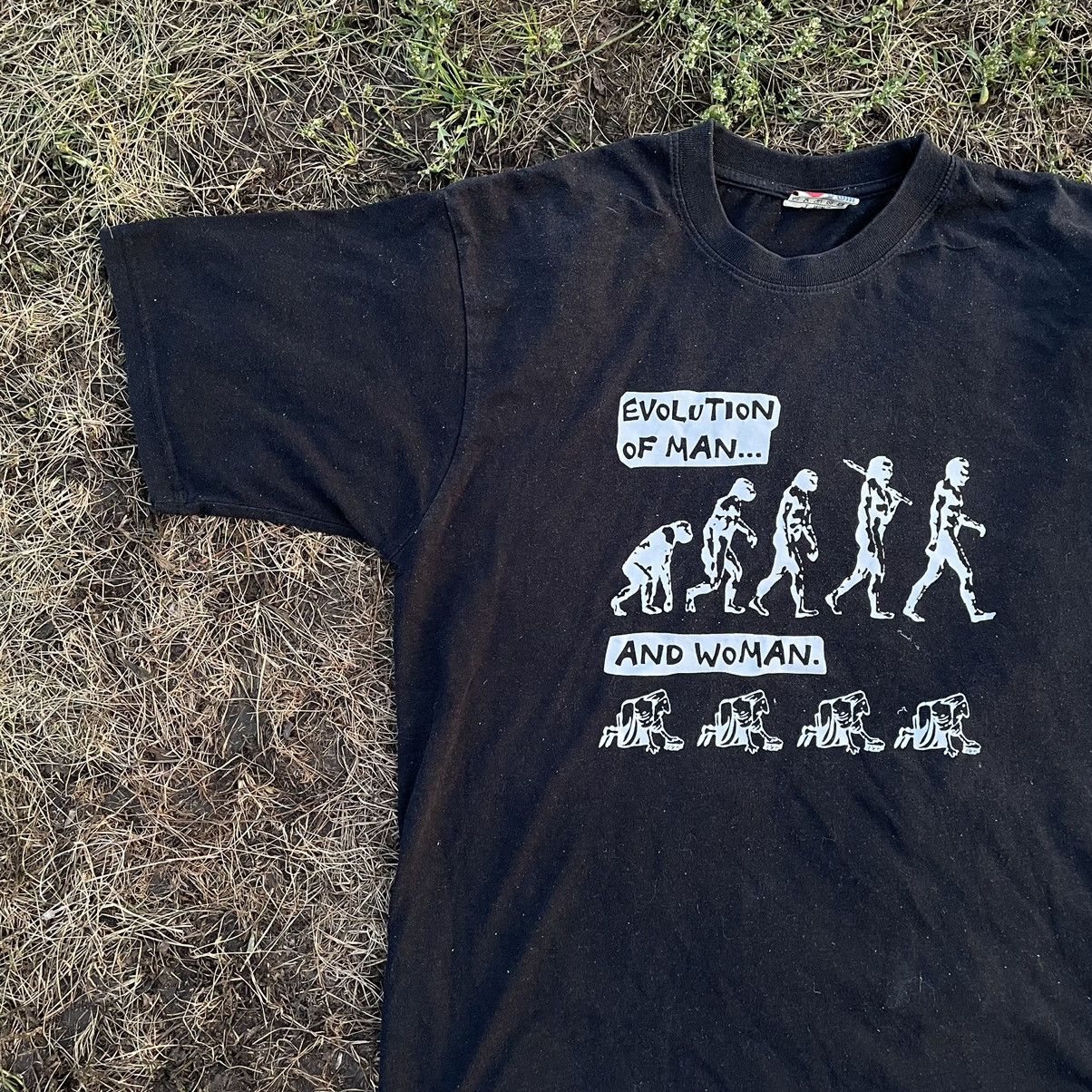 Vintage Vintage Y2K Graphic Tee Evolution Print Humor Streetwear L Size US L / EU 52-54 / 3 - 4 Thumbnail