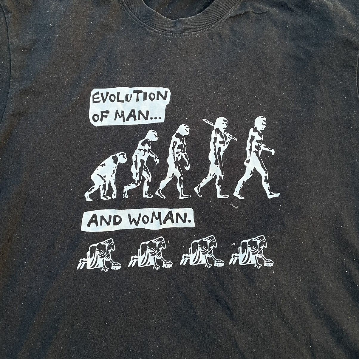 Vintage Vintage Y2K Graphic Tee Evolution Print Humor Streetwear L Size US L / EU 52-54 / 3 - 2 Thumbnail