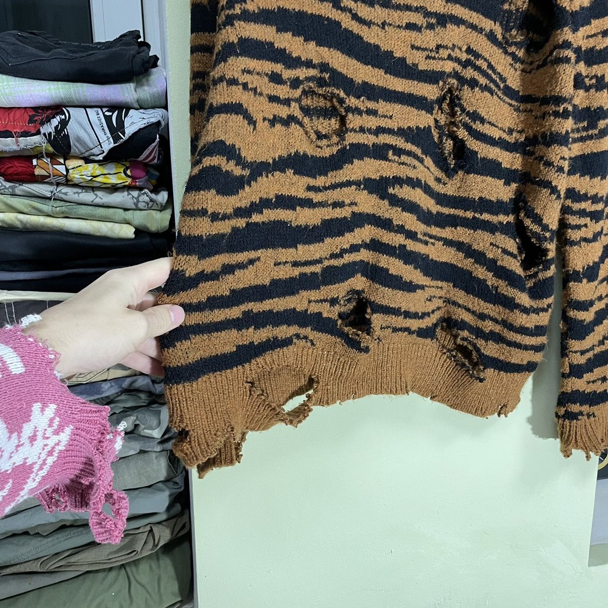 Vintage Vintage Y2K Tiger Stripe Knit Sweater Distressed Grunge L Size L / US 10 / IT 46 - 5 Thumbnail