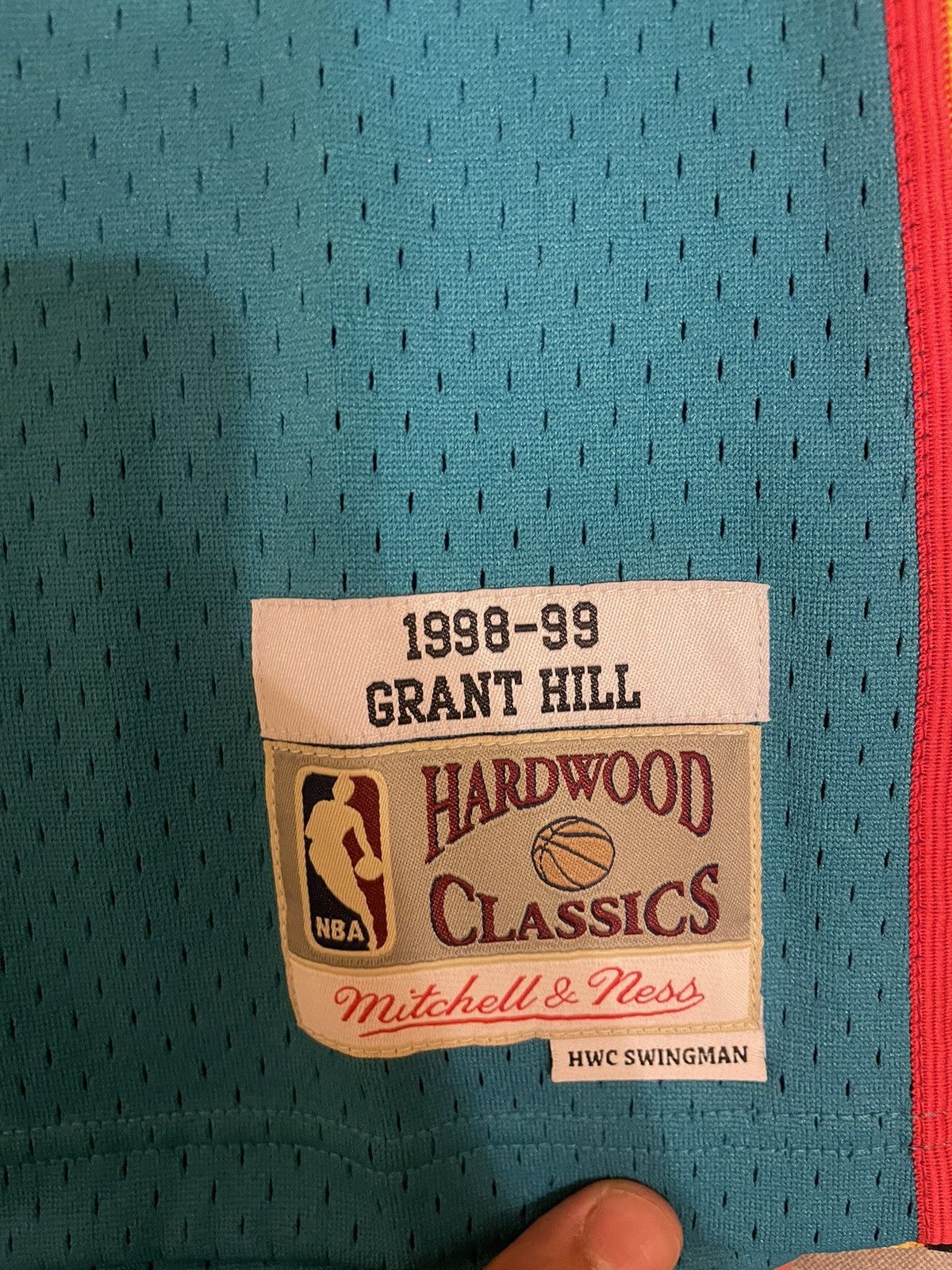 Mitchell & Ness Grant Hill Pistons Jersey Size US XL / EU 56 / 4 - 4 Thumbnail
