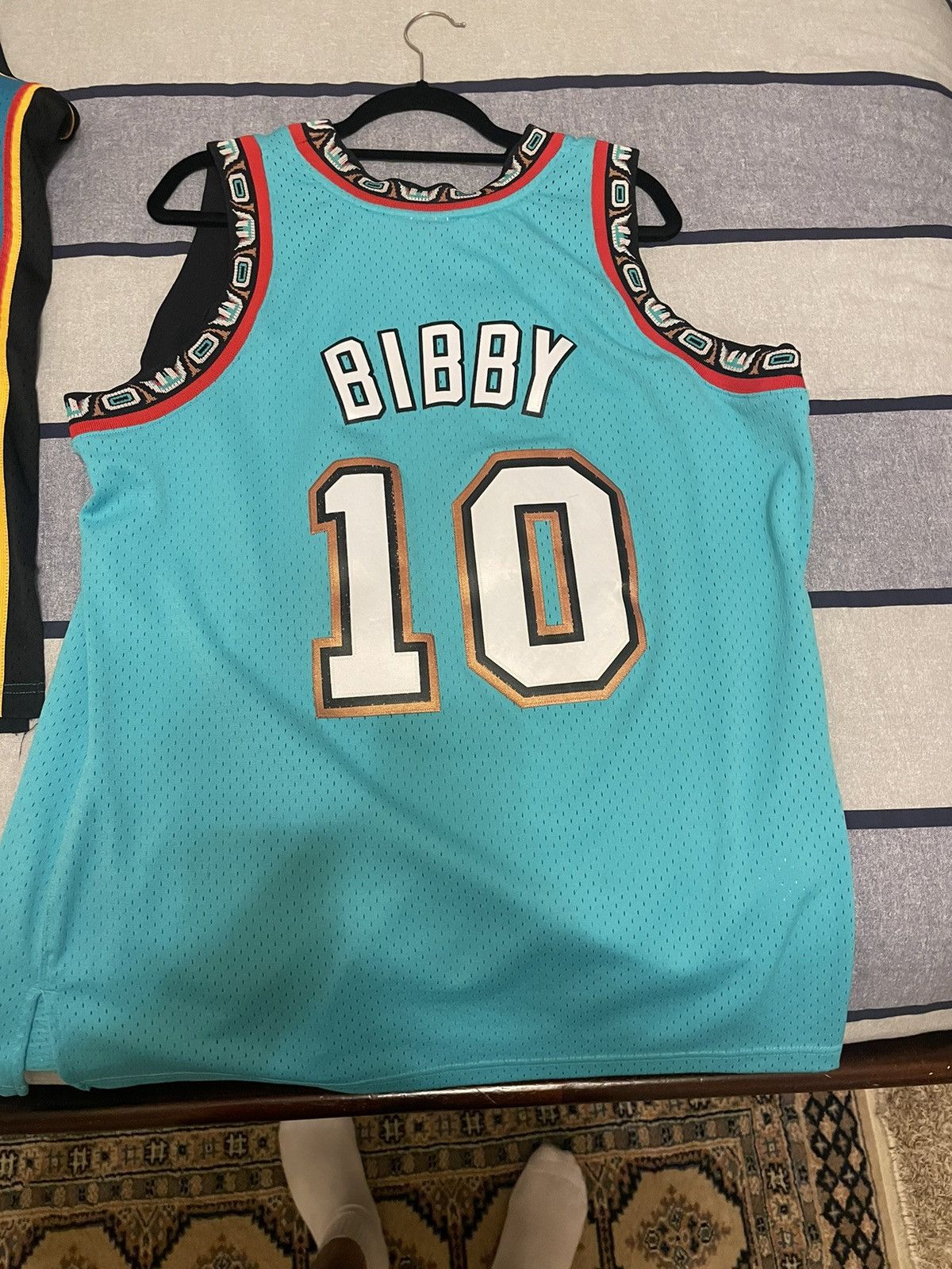 Mitchell & Ness Mike Bibby Grizzlies Jersey Size US XL / EU 56 / 4 - 2 Thumbnail