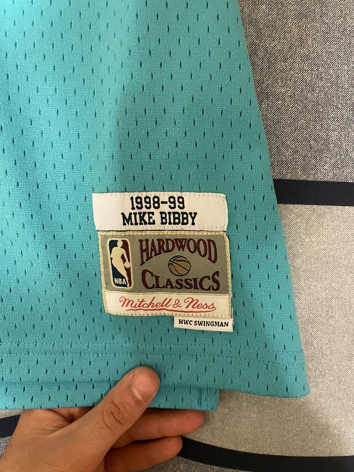 Mitchell & Ness Mike Bibby Grizzlies Jersey Size US XL / EU 56 / 4 - 4 Thumbnail