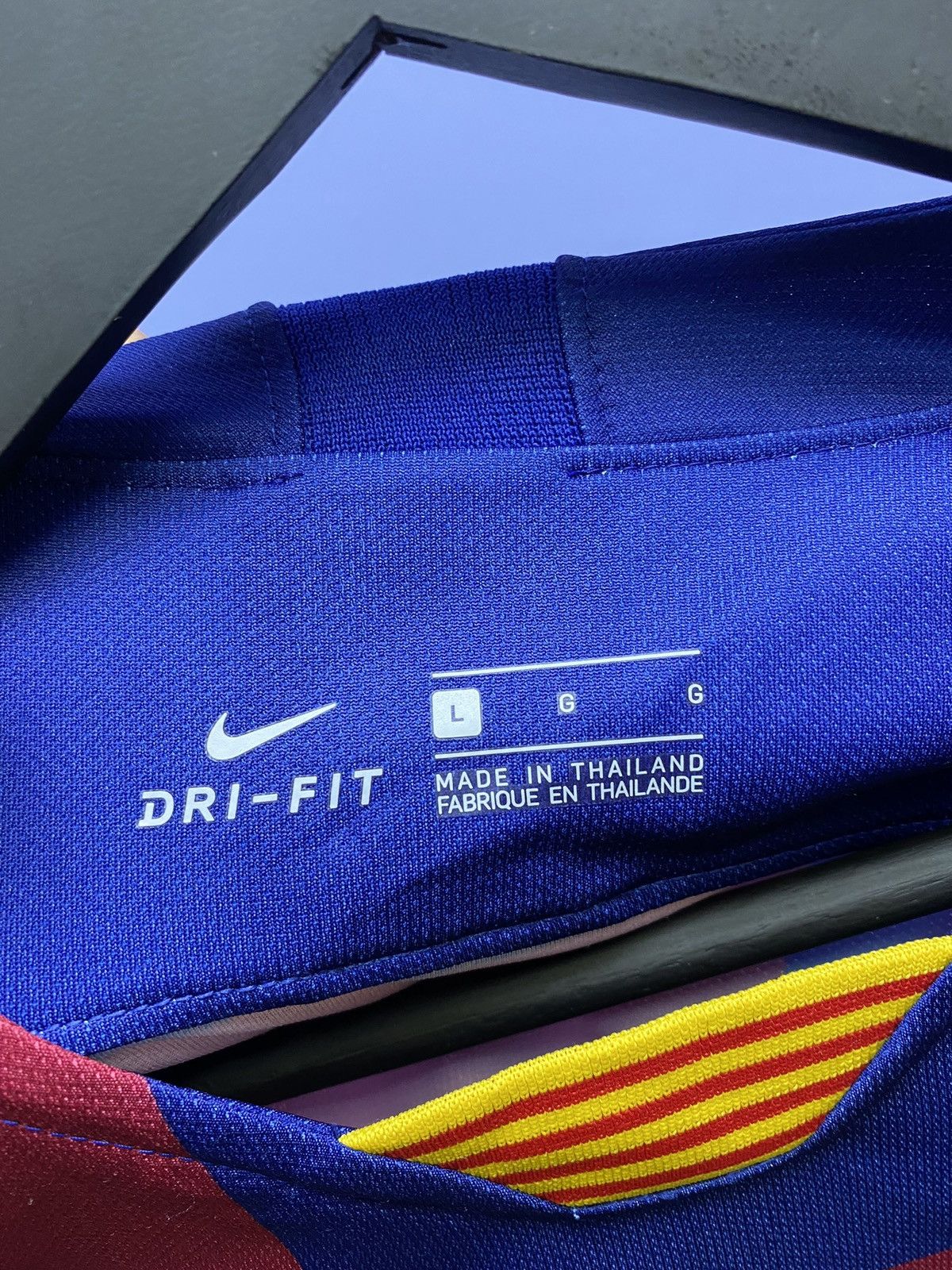 Nike Nike Barcelona 2019 2020 Home Soccer Jersey Football Shirt Size US L / EU 52-54 / 3 - 13 Thumbnail