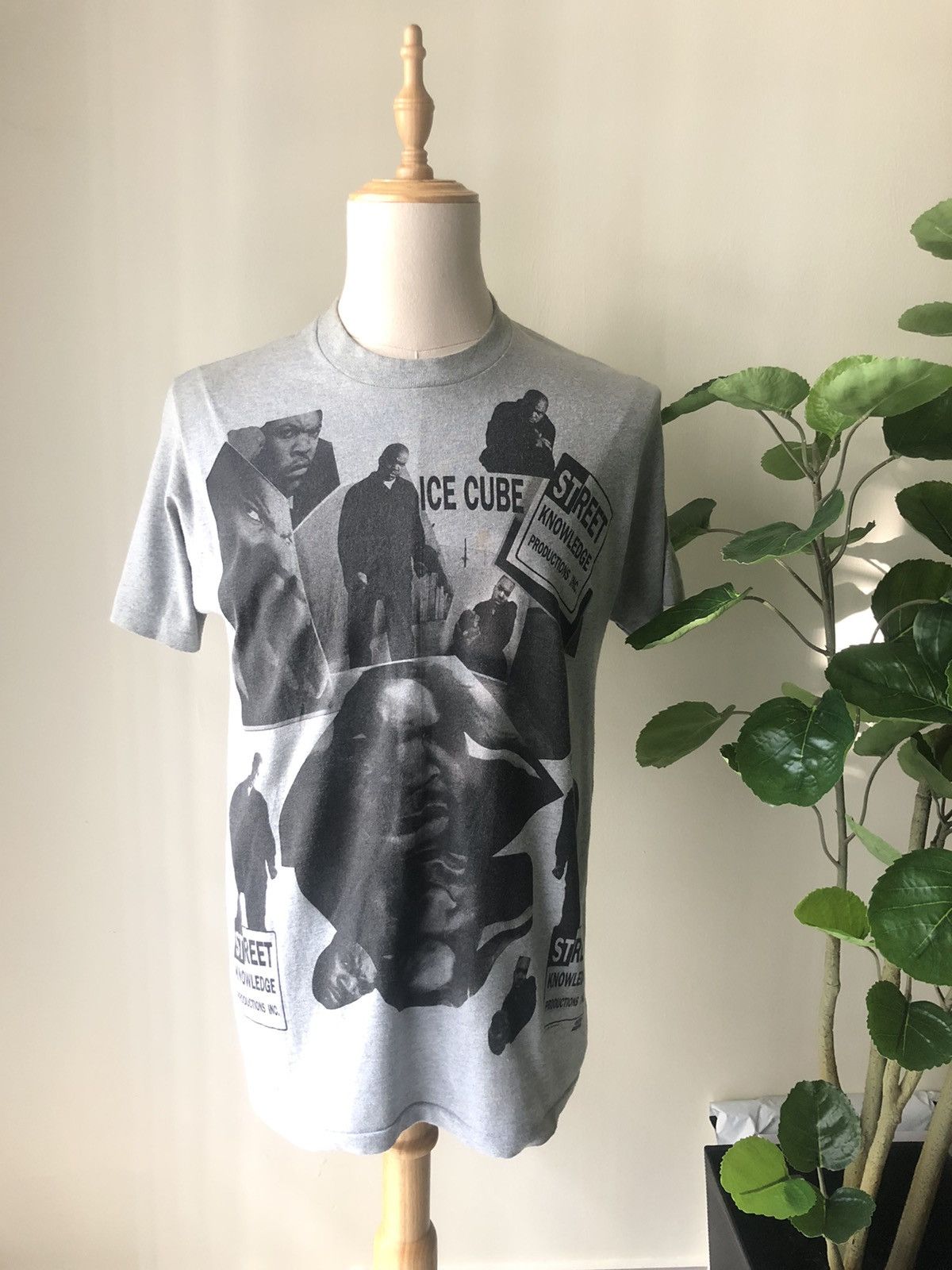 Rap Tees HOLY GRAIL🔥1992 Ice Cube OverPrint Rap Tees Shirt Size US M / EU 48-50 / 2 - 1 Thumbnail