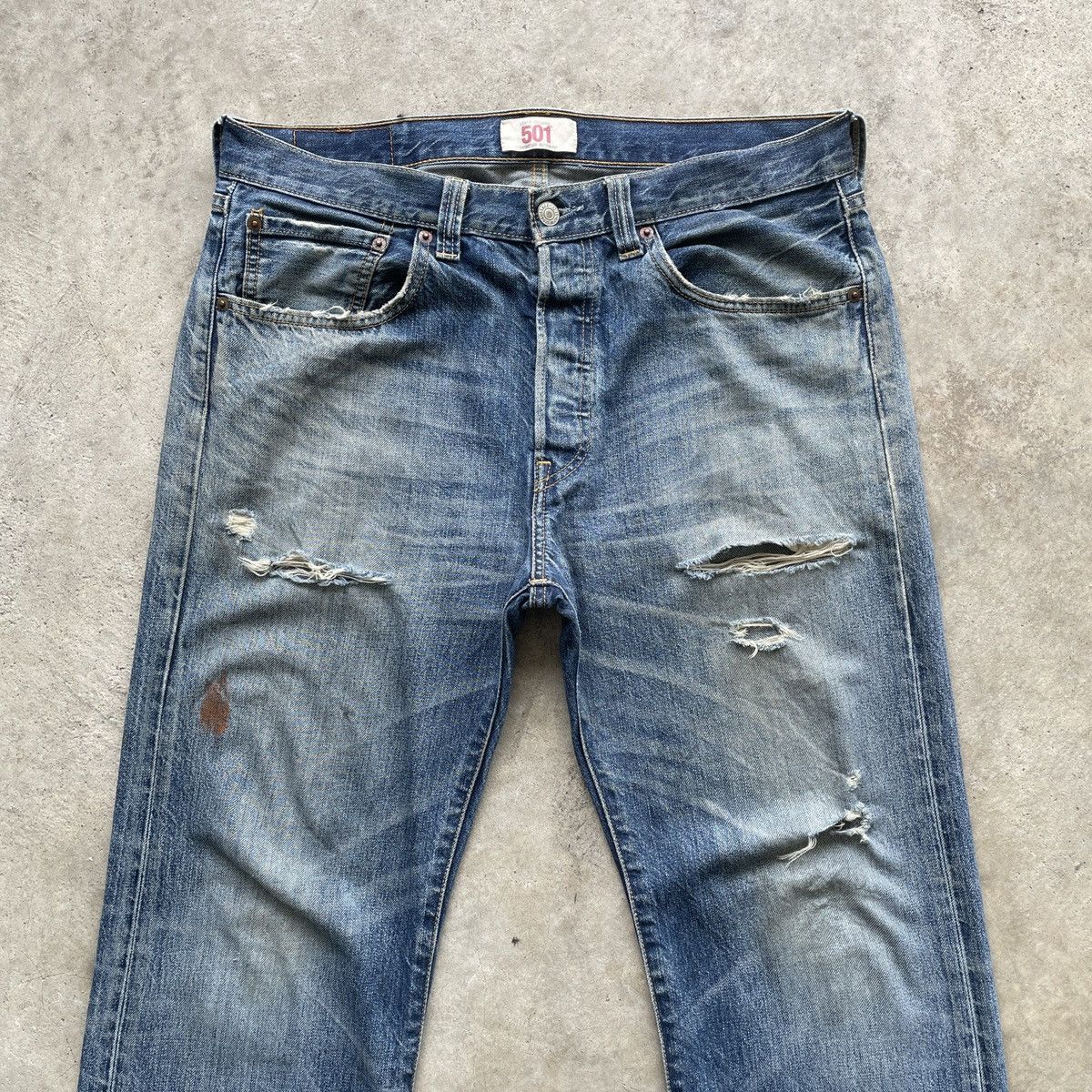 Levi's Vintage Clothing Vintage Levis 501 Distressed Denim Jeans Pants THRASHED Size US 34 / EU 50 - 2 Thumbnail