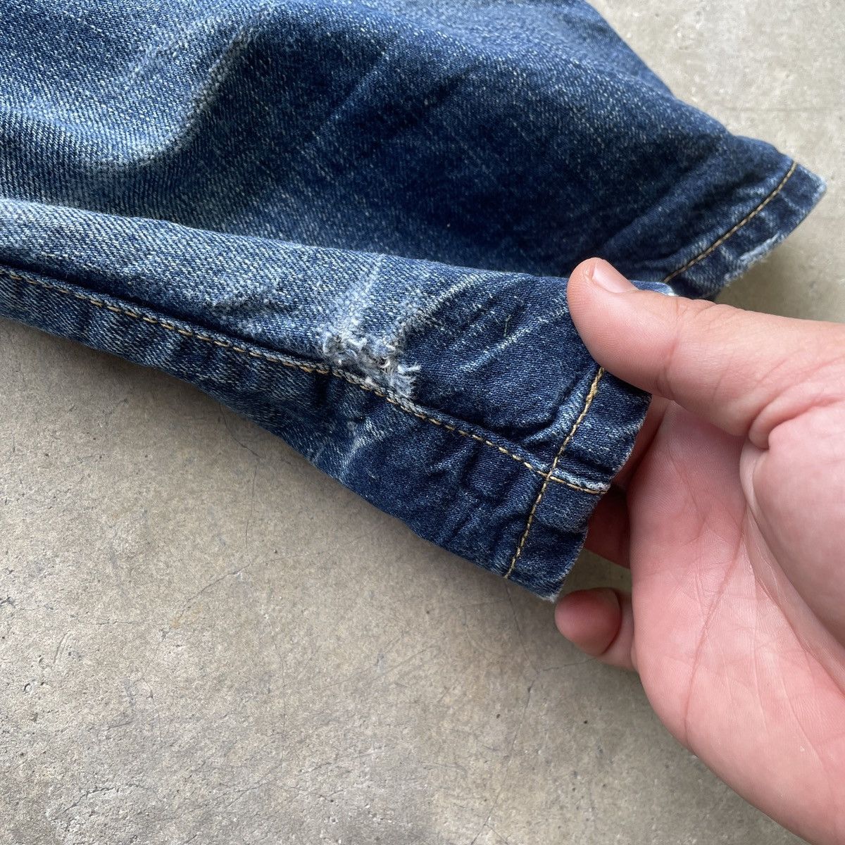 Levi's Vintage Clothing Vintage Levis 501 Distressed Denim Jeans Pants THRASHED Size US 34 / EU 50 - 10 Thumbnail