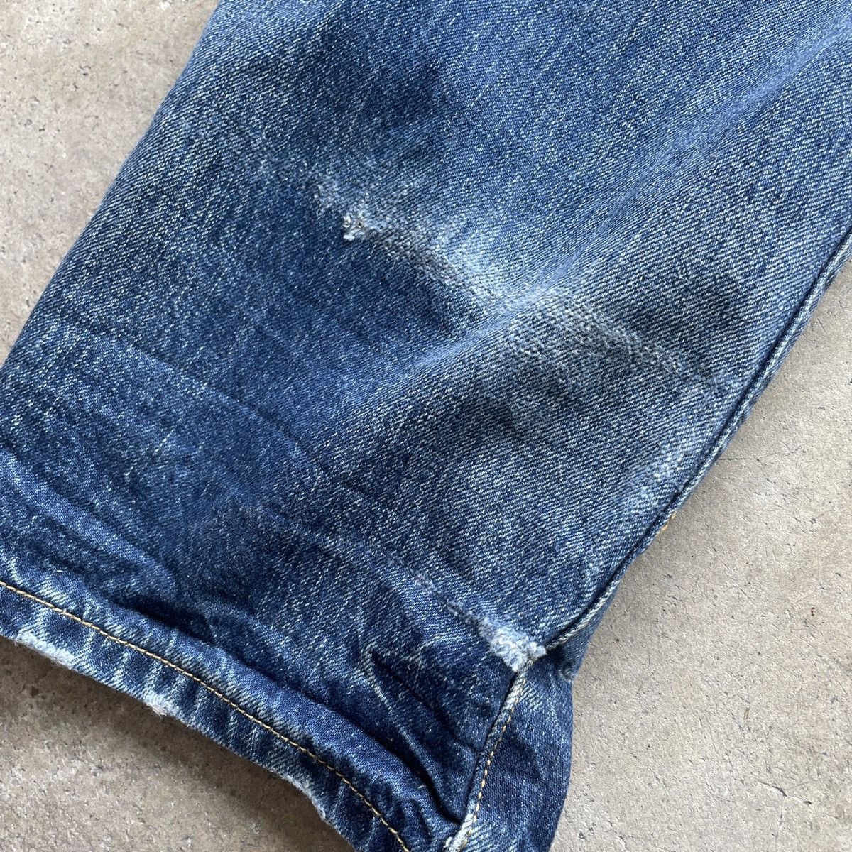 Levi's Vintage Clothing Vintage Levis 501 Distressed Denim Jeans Pants THRASHED Size US 34 / EU 50 - 11 Thumbnail