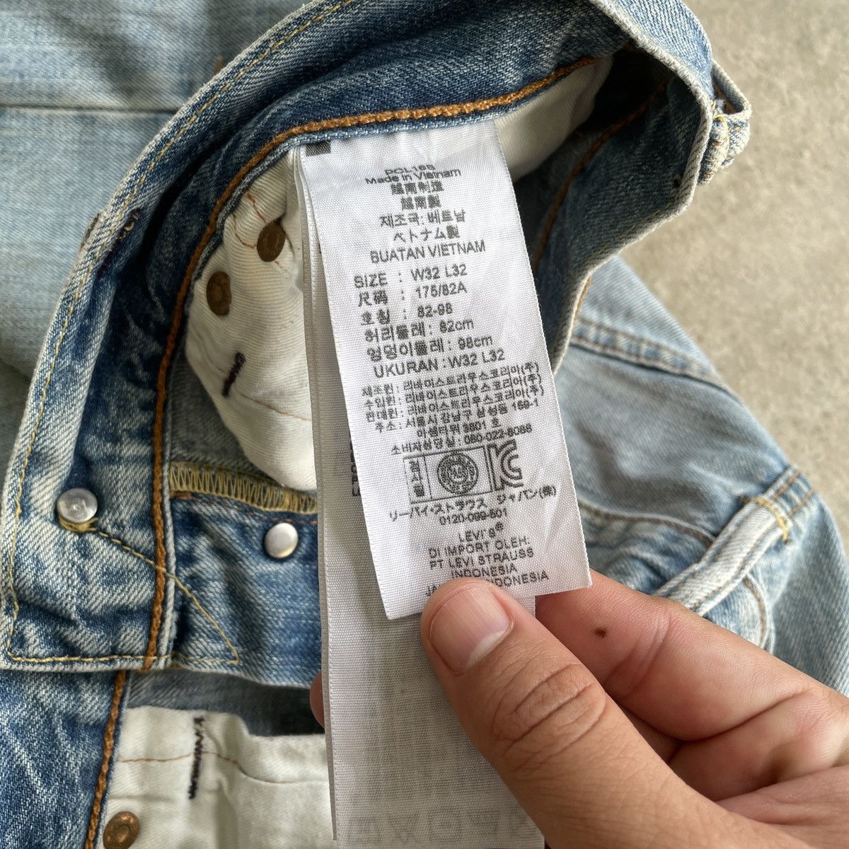 Levi's Vintage Levis 501 Faded Denim Jeans Pants W32x31.5 Size US 32 / EU 48 - 7 Thumbnail