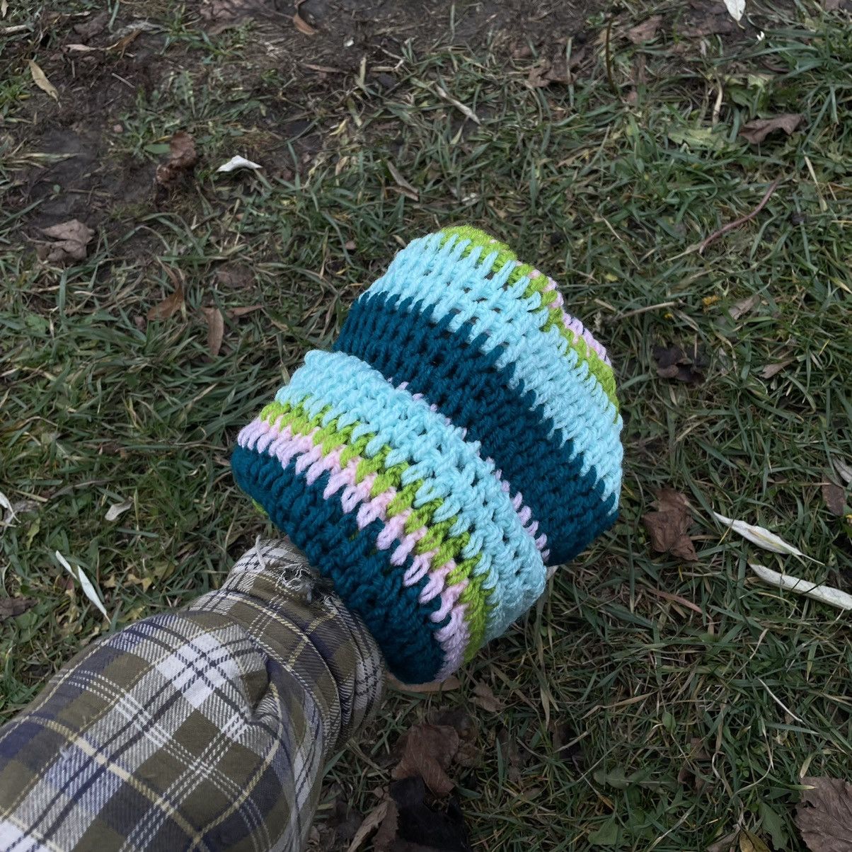 Vintage Vintage Y2K Striped Knit Beanie Emo Alt Streetwear Boxy OS Size ONE SIZE - 3 Thumbnail
