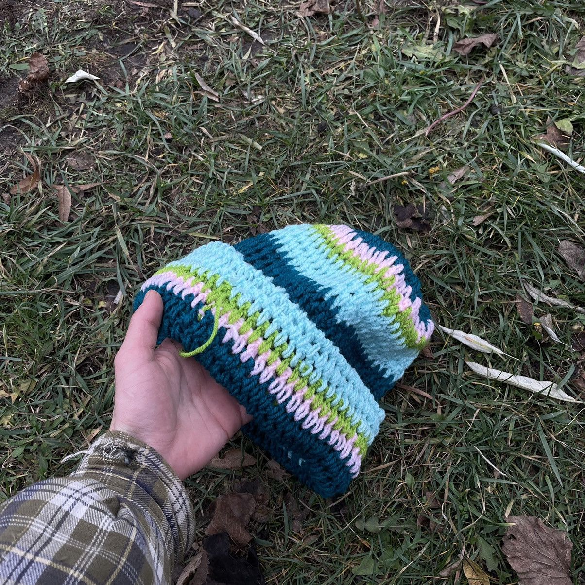 Vintage Vintage Y2K Striped Knit Beanie Emo Alt Streetwear Boxy OS Size ONE SIZE - 2 Thumbnail