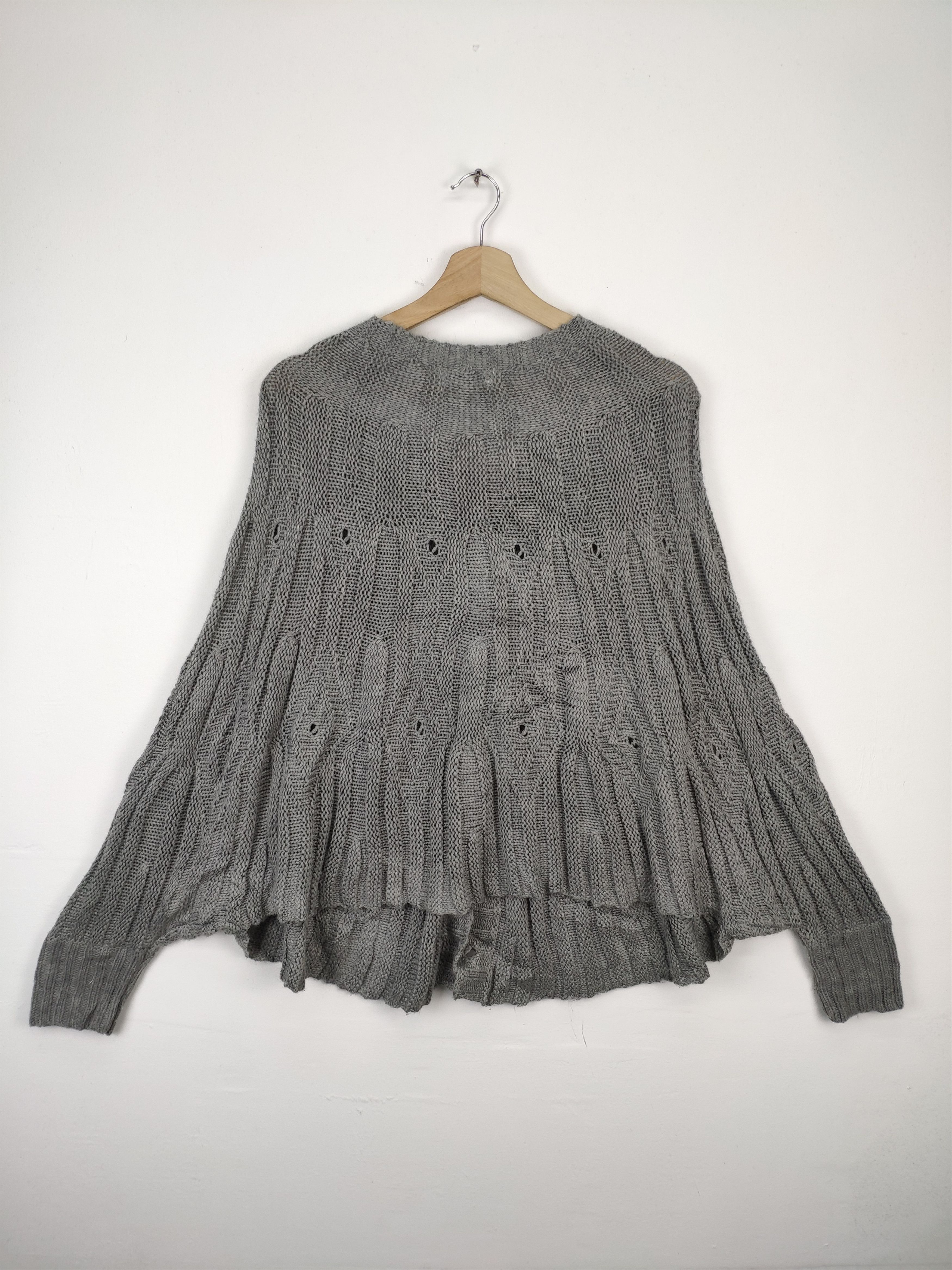 Aran Isles Knitwear × Japanese Brand Vintage Wool Knit Sweater Cardigan Poncho Style Size S / US 4 / IT 40 - 2 Thumbnail