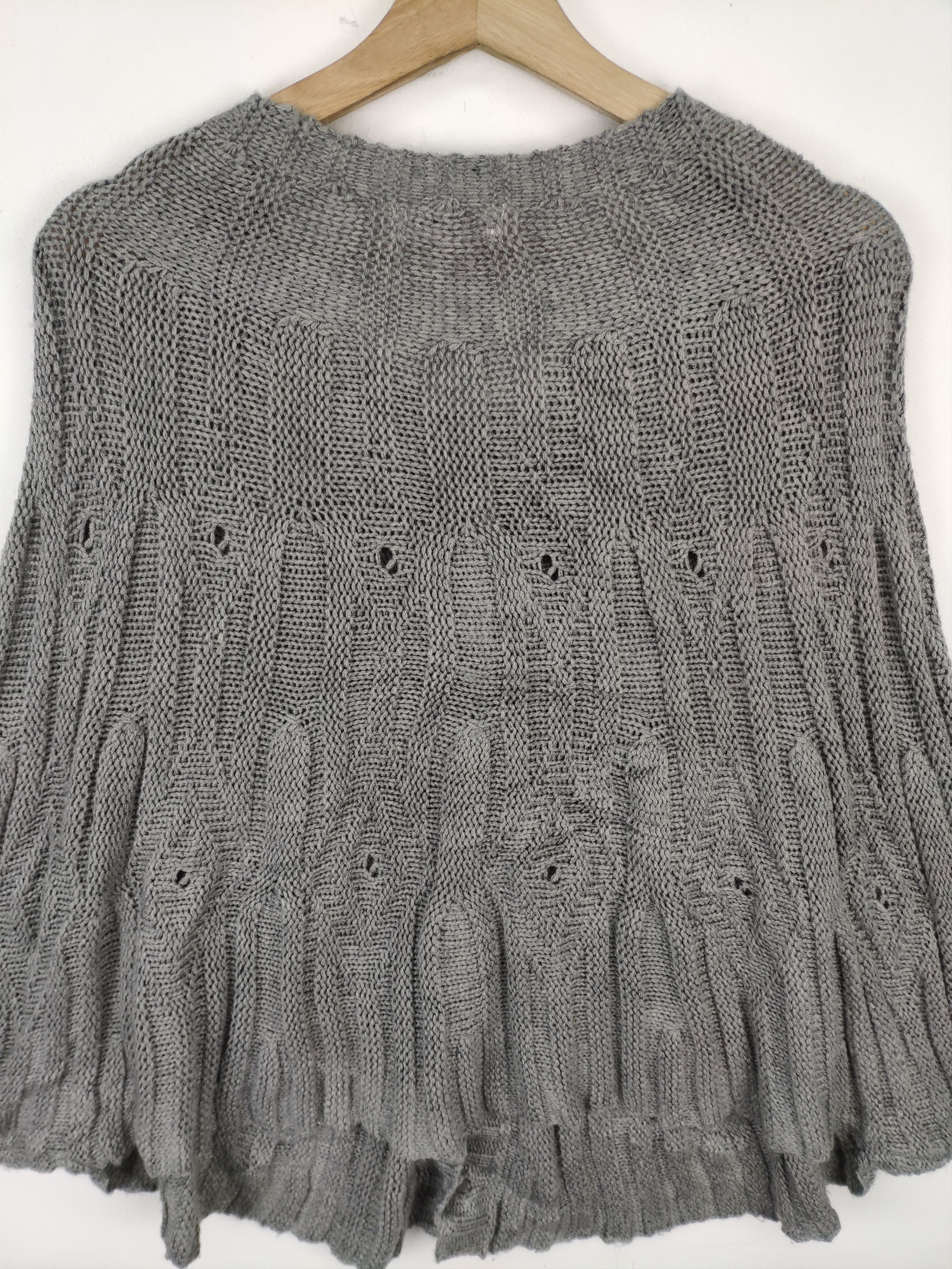 Aran Isles Knitwear × Japanese Brand Vintage Wool Knit Sweater Cardigan Poncho Style Size S / US 4 / IT 40 - 14 Thumbnail
