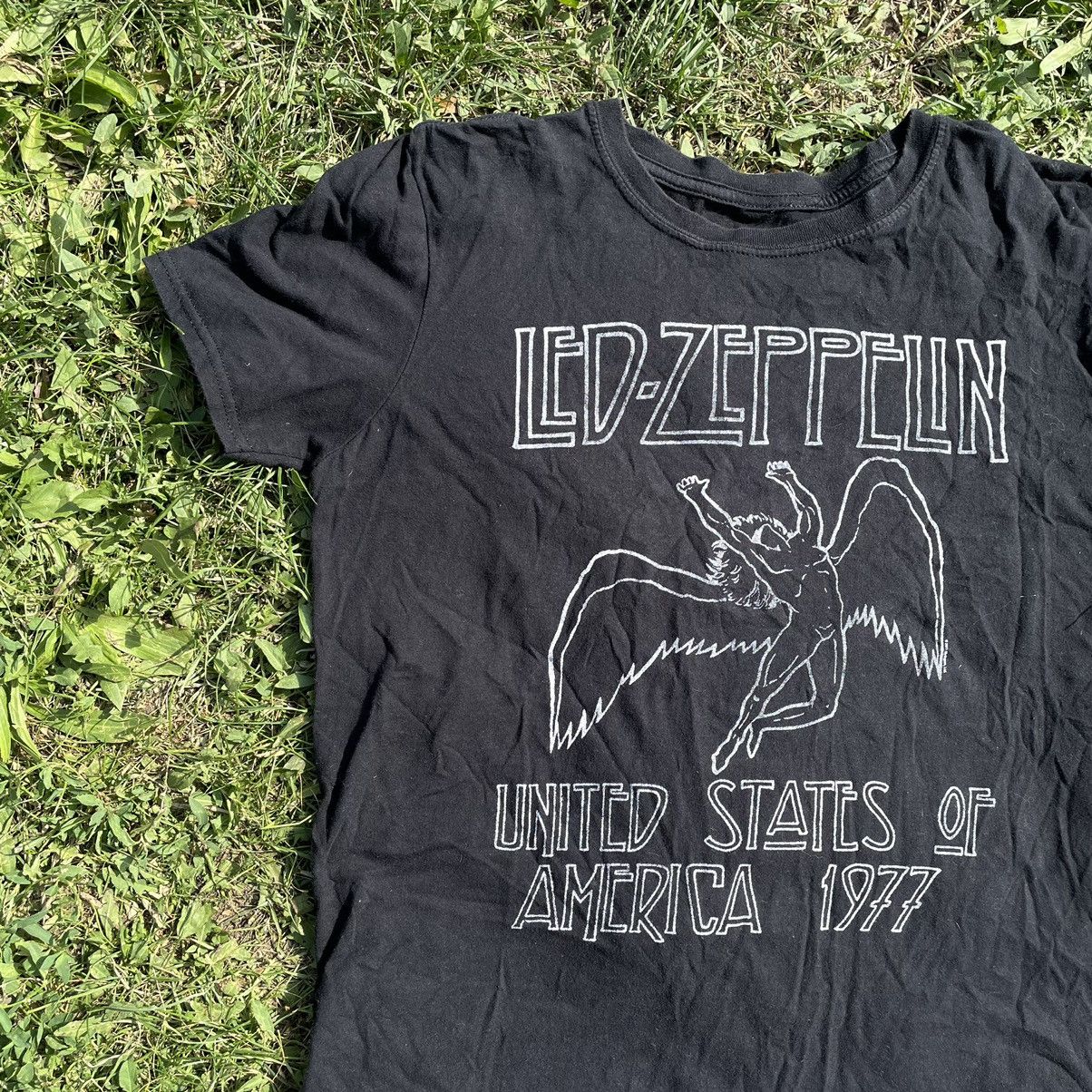 Vintage Vintage 90s Led Zeppelin Sun Faded Graphic Band Tee Grunge S Size US S / EU 44-46 / 1 - 3 Thumbnail