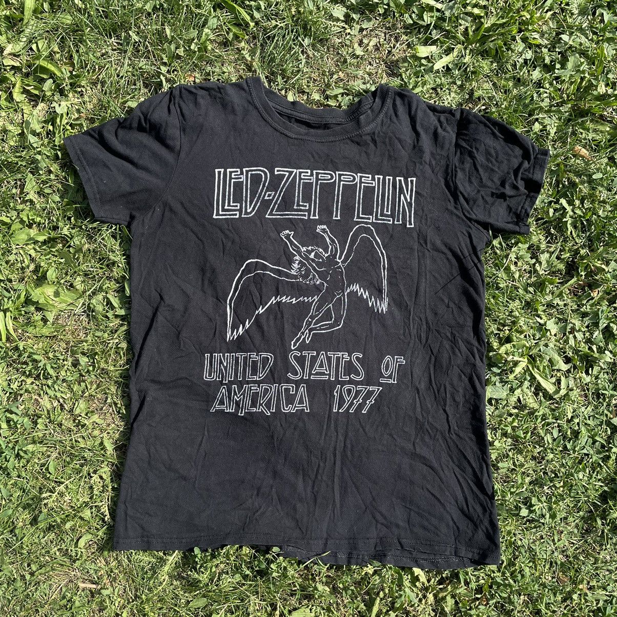 Vintage Vintage 90s Led Zeppelin Sun Faded Graphic Band Tee Grunge S Size US S / EU 44-46 / 1 - 1 Thumbnail