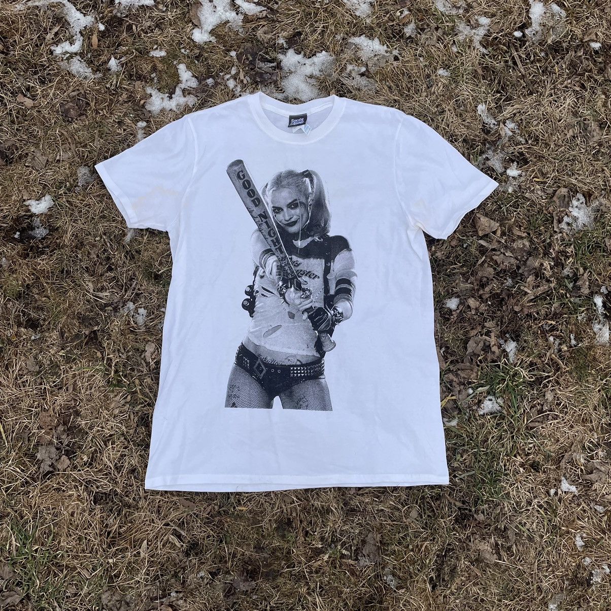 Vintage Vintage 90s Y2K Harley Quinn Graphic Tee Faded Black Baggy M Size US M / EU 48-50 / 2 - 1 Thumbnail