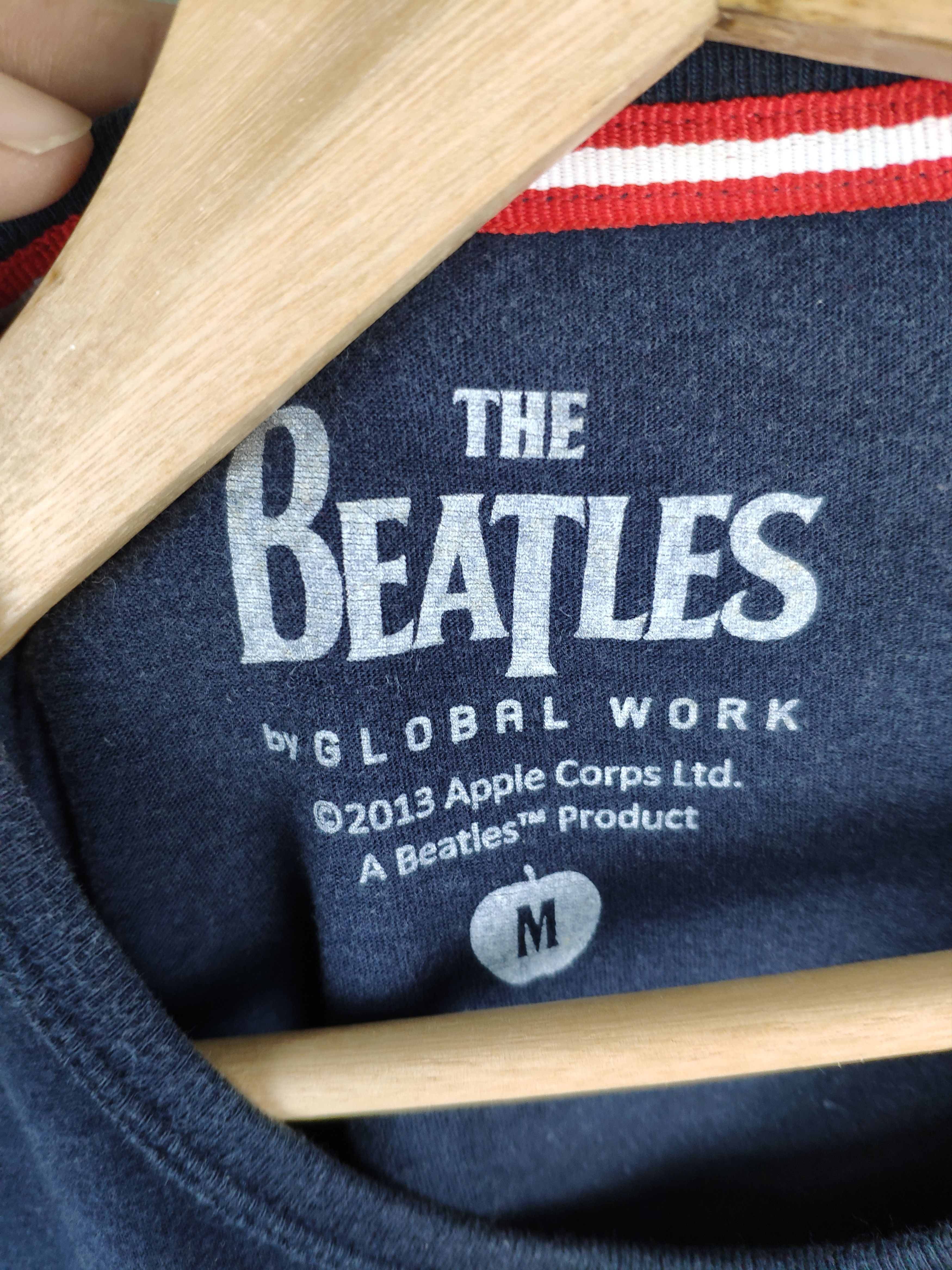 Band Tees × Vintage Steal 💥 Vintage Band Tees The Beatles Tee Size US M / EU 48-50 / 2 - 3 Thumbnail