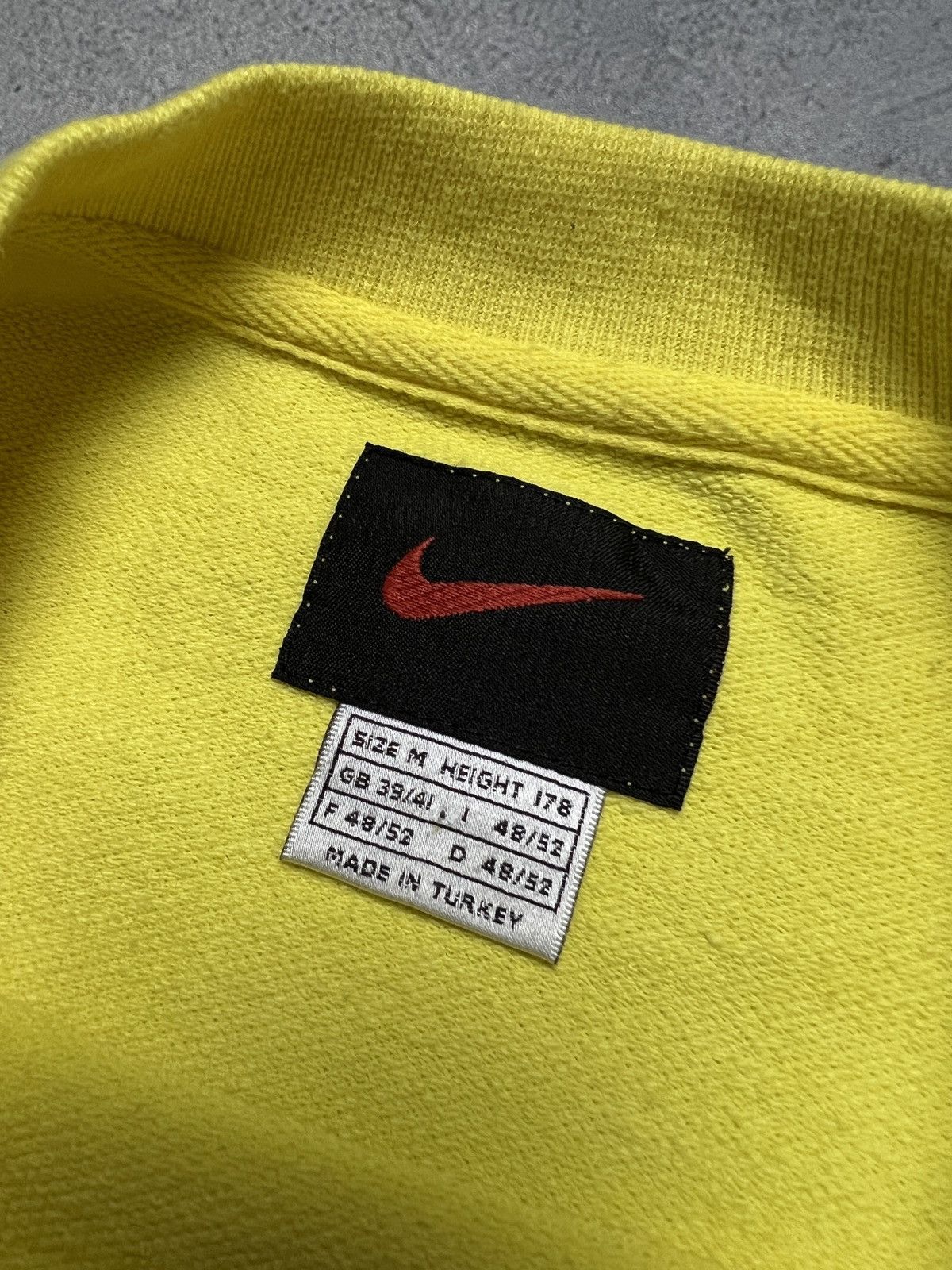 Nike 🔥 Nike boxy fit vintage crewneck center swoosh spellout y2k Size US M / EU 48-50 / 2 - 8 Thumbnail