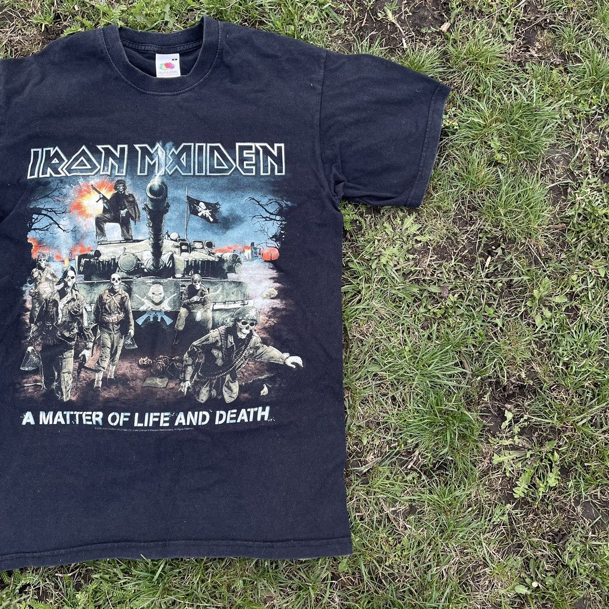 Vintage Vintage 90s Iron Maiden Band Tee Sun Faded Grunge Baggy S Size US S / EU 44-46 / 1 - 4 Thumbnail