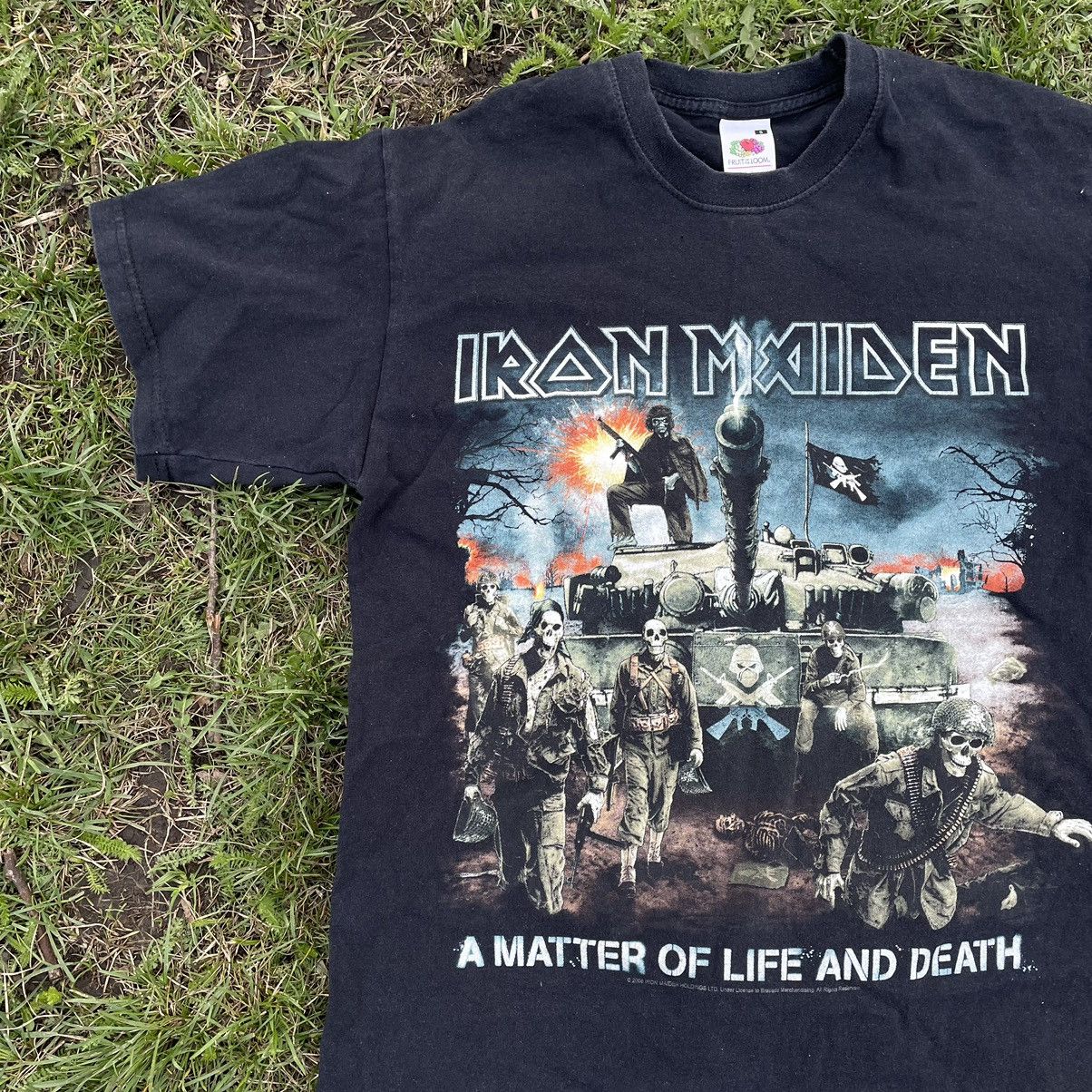 Vintage Vintage 90s Iron Maiden Band Tee Sun Faded Grunge Baggy S Size US S / EU 44-46 / 1 - 5 Thumbnail