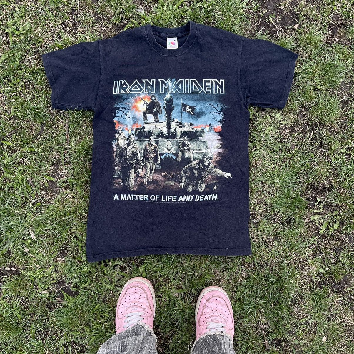 Vintage Vintage 90s Iron Maiden Band Tee Sun Faded Grunge Baggy S Size US S / EU 44-46 / 1 - 1 Thumbnail