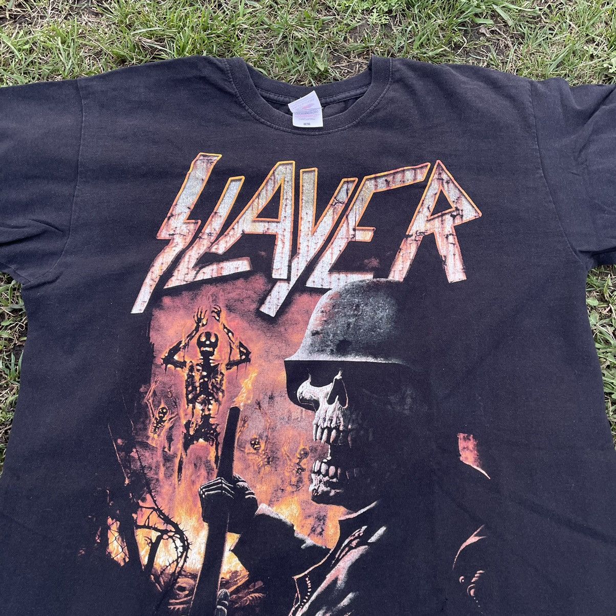 Vintage Vintage 90s Slayer Sun Faded Graphic Band Tee Grunge Boxy L Size US L / EU 52-54 / 3 - 5 Thumbnail