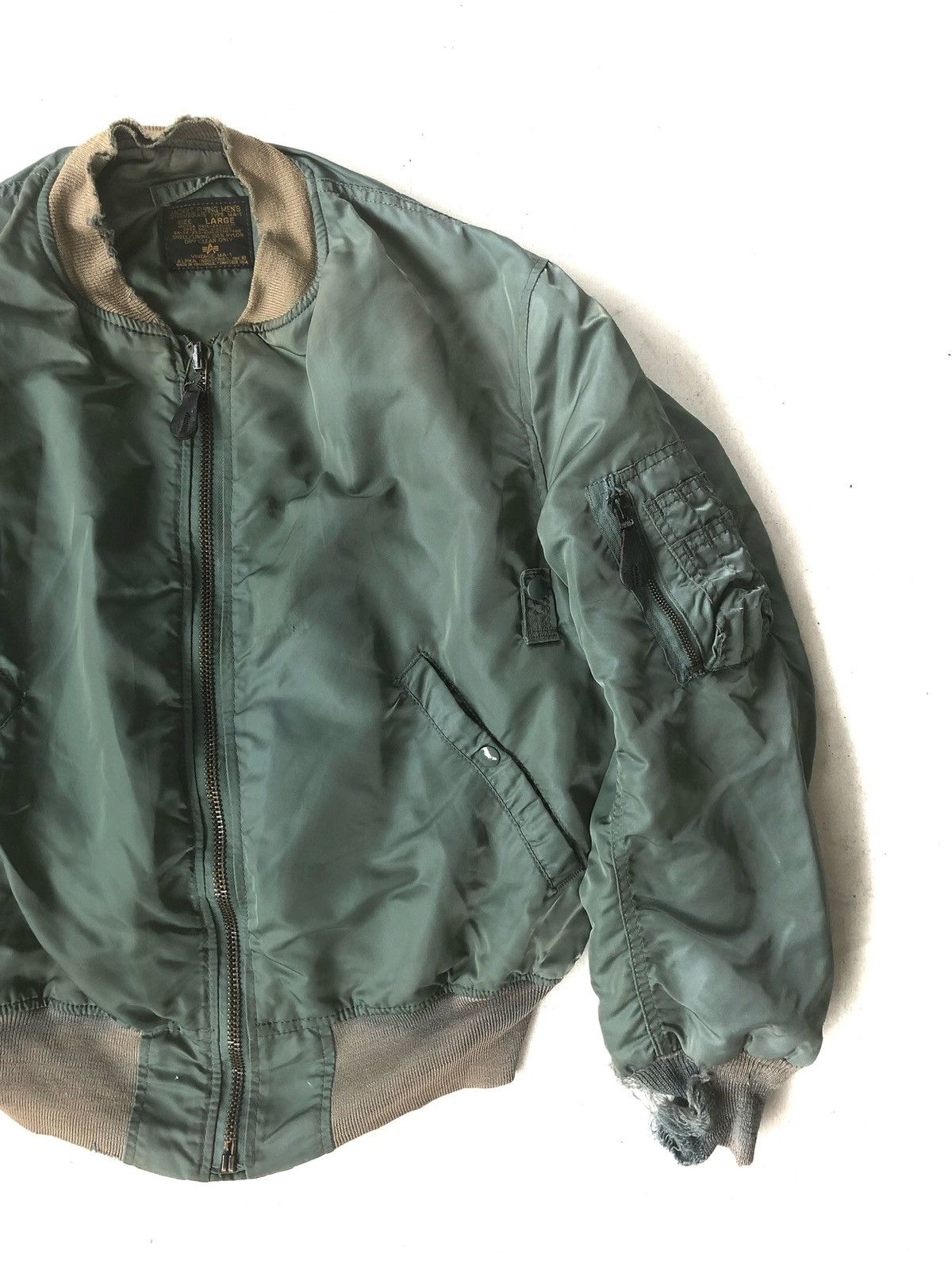 Alpha Industries Vtg USAF Alpha Ind. Distressed MA-1 Flight Jacket Size US L / EU 52-54 / 3 - 3 Thumbnail