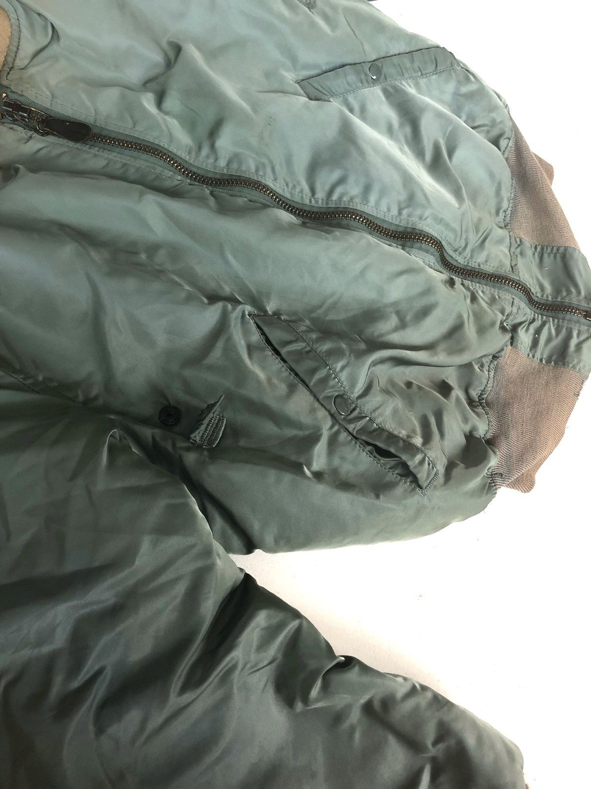 Alpha Industries Vtg USAF Alpha Ind. Distressed MA-1 Flight Jacket Size US L / EU 52-54 / 3 - 8 Thumbnail